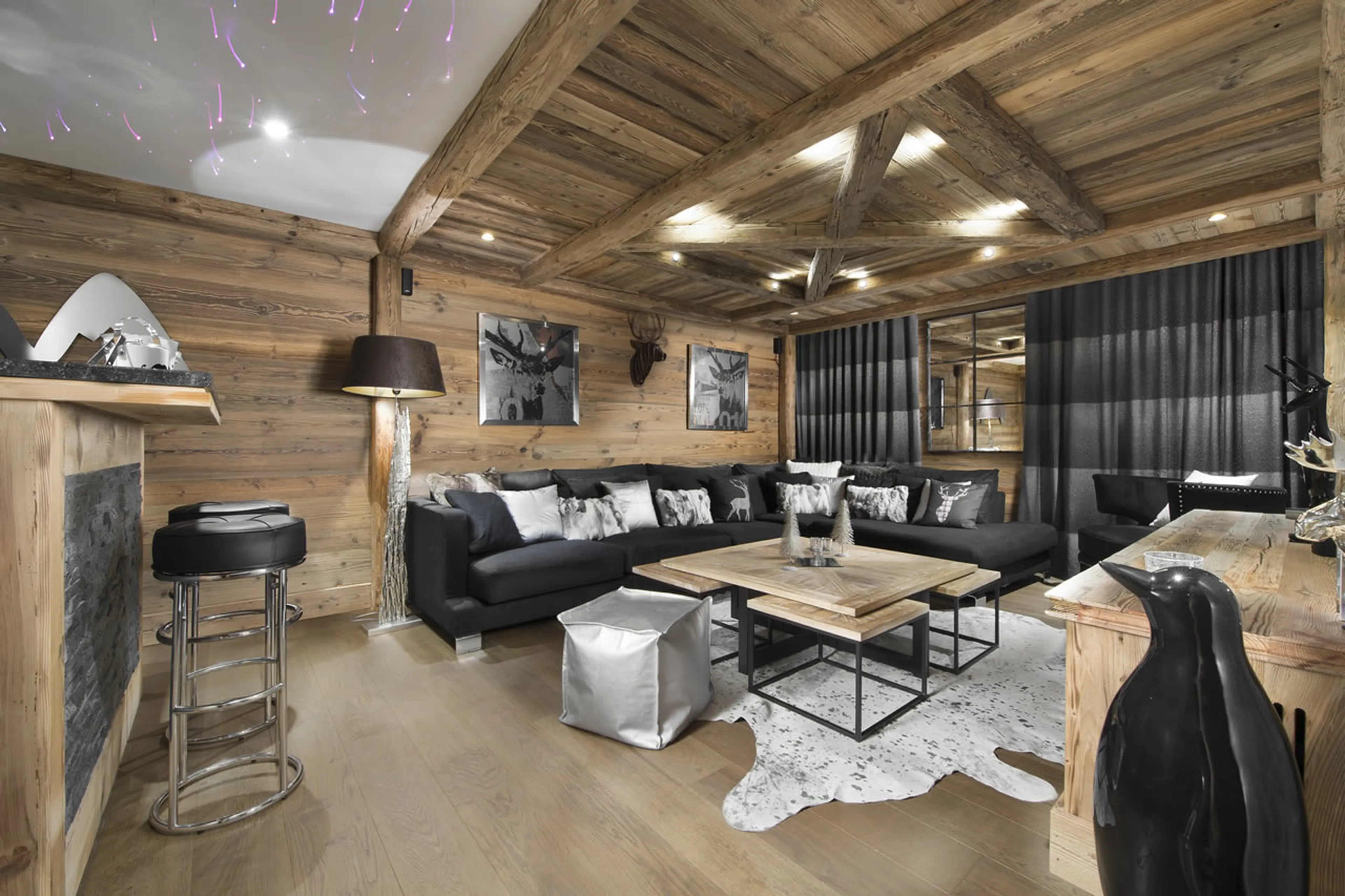 Leisure area with TV lounge and bar in Chalet M in Courchevel 1550