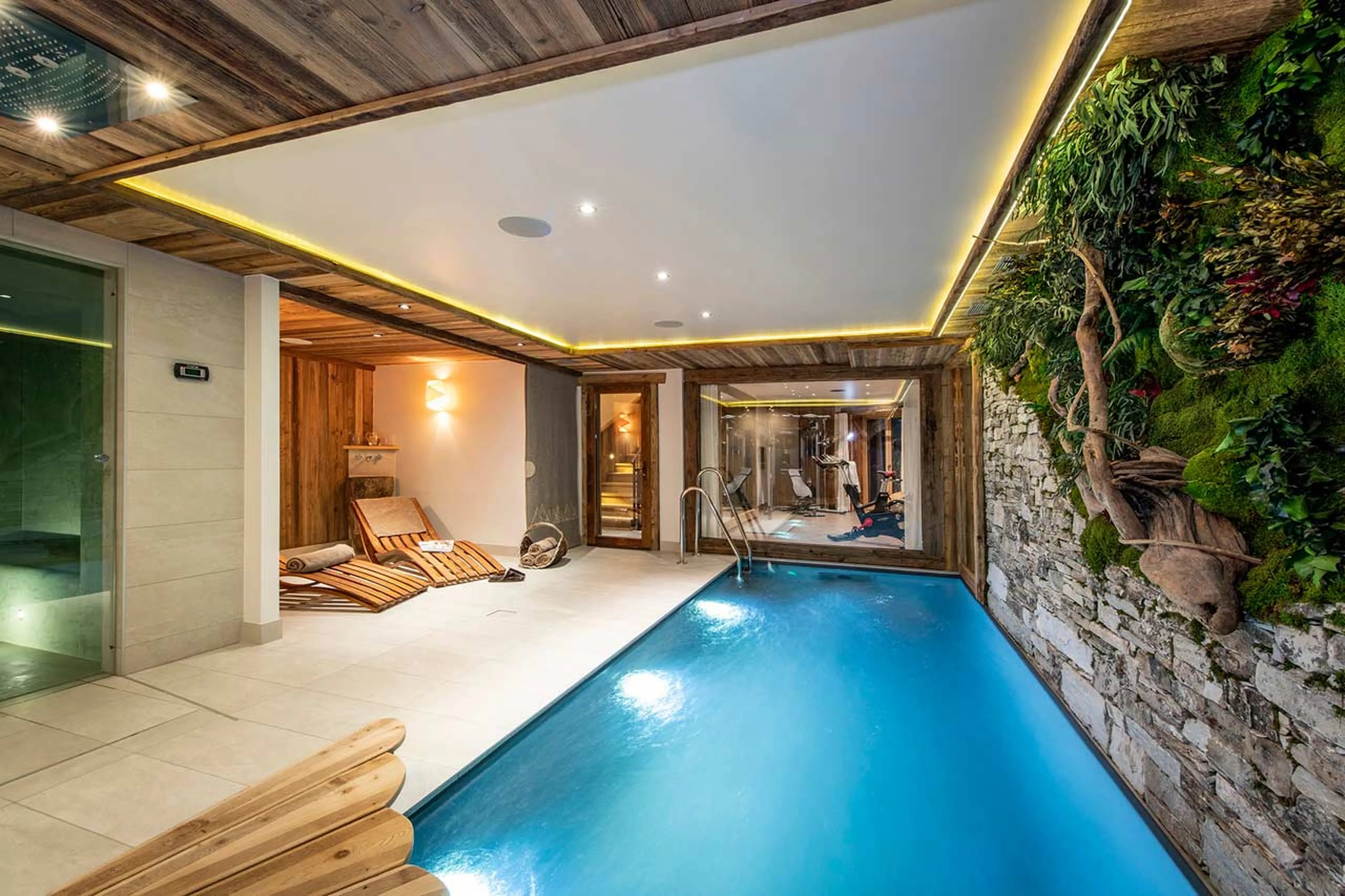 Swimming pool at Chalet Machapuchare in Val d'Isere