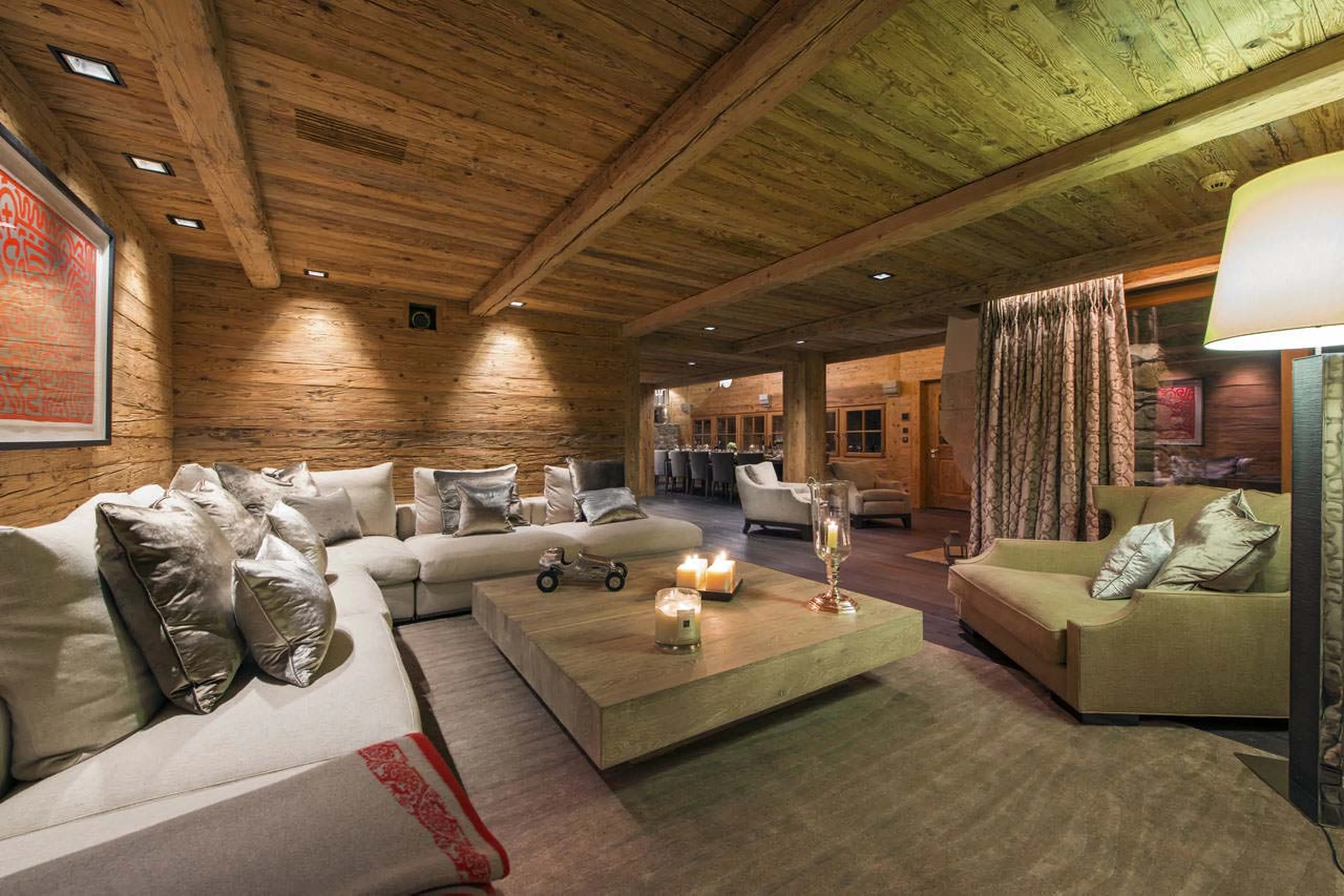 Open living and dining area in Chalet Makini in Verbier