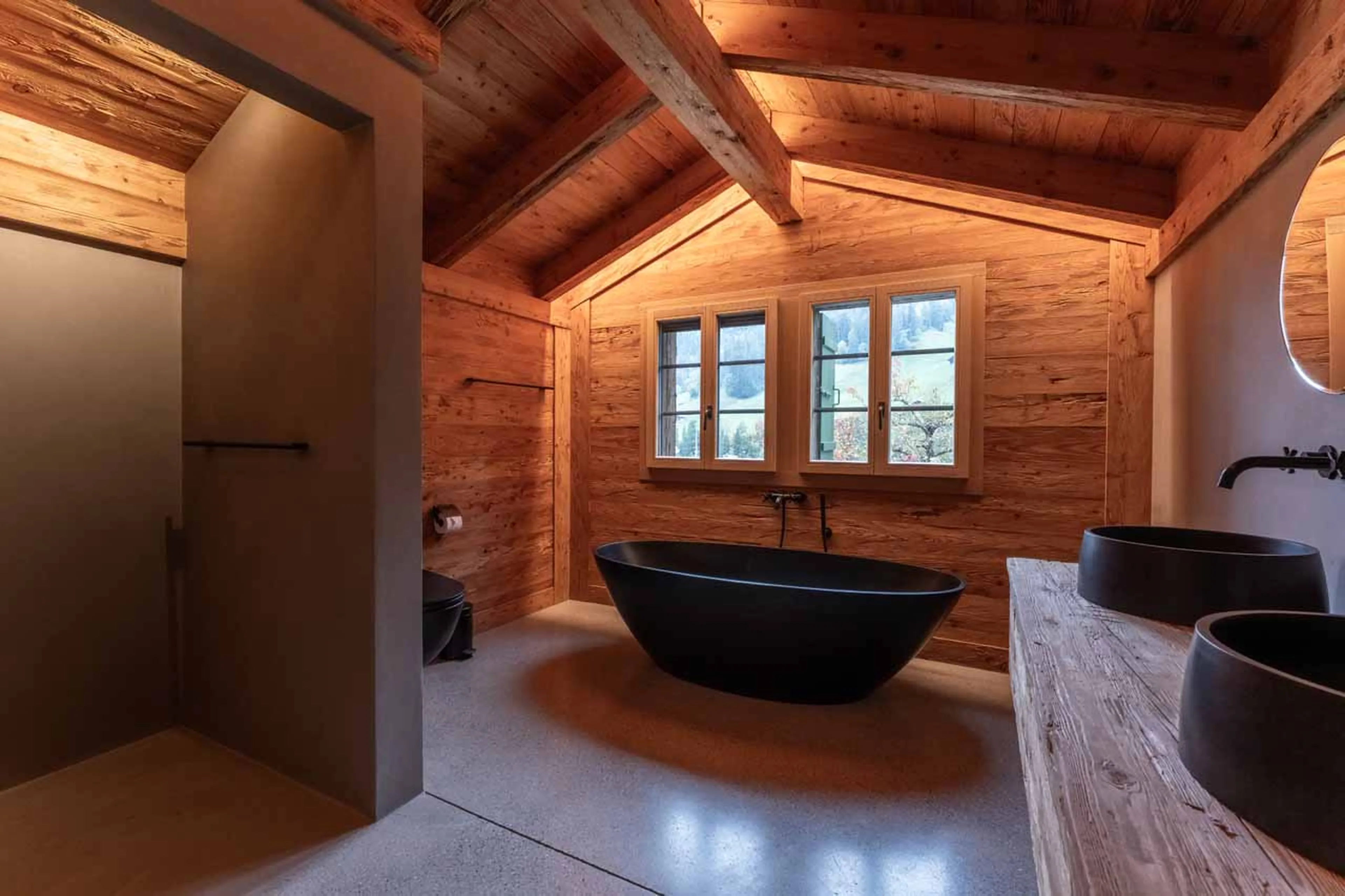 Shared bathroom at Chalet Mannenberg near Gstaad