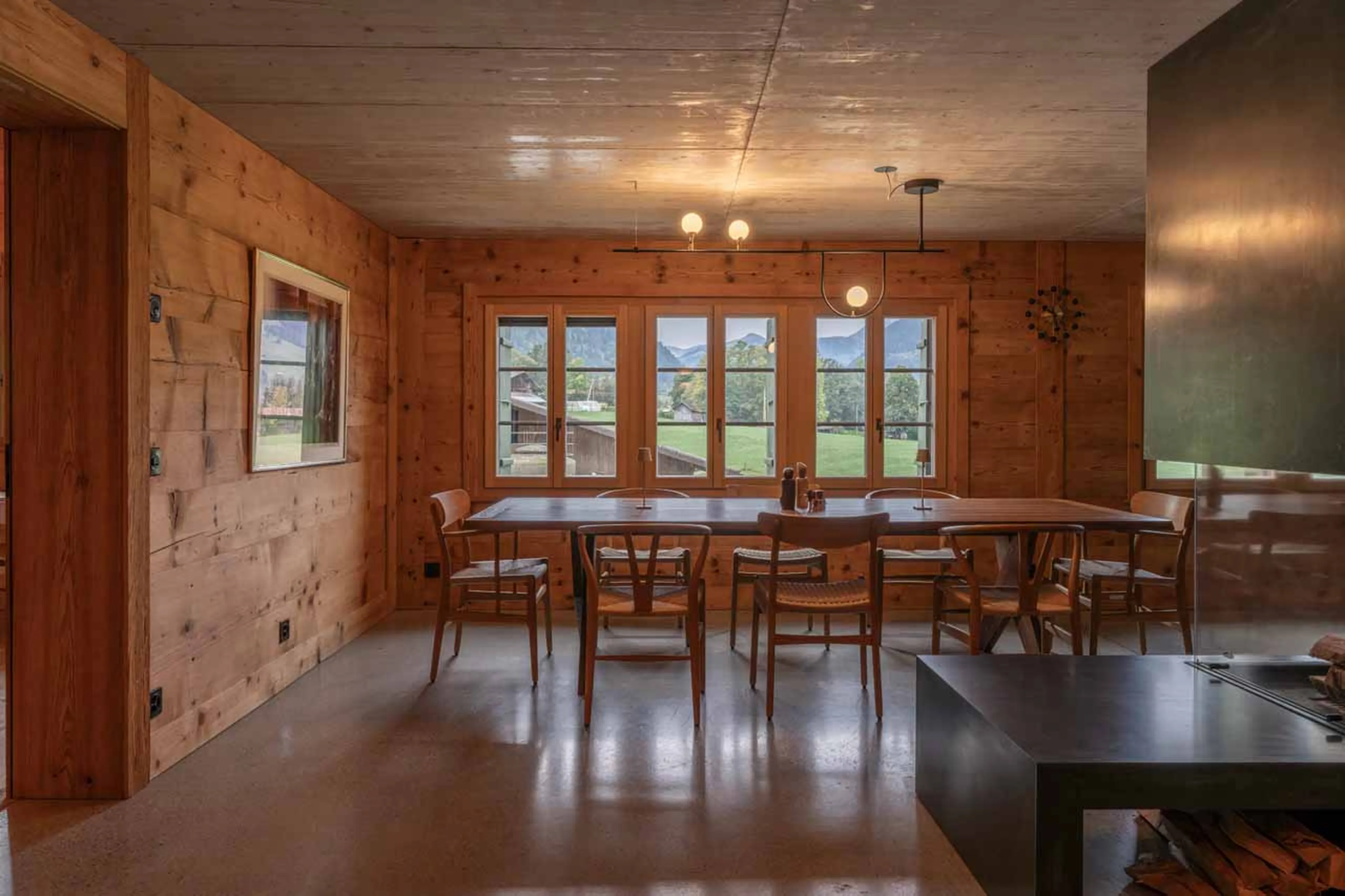 Dining area at Chalet Mannenberg near Gstaad