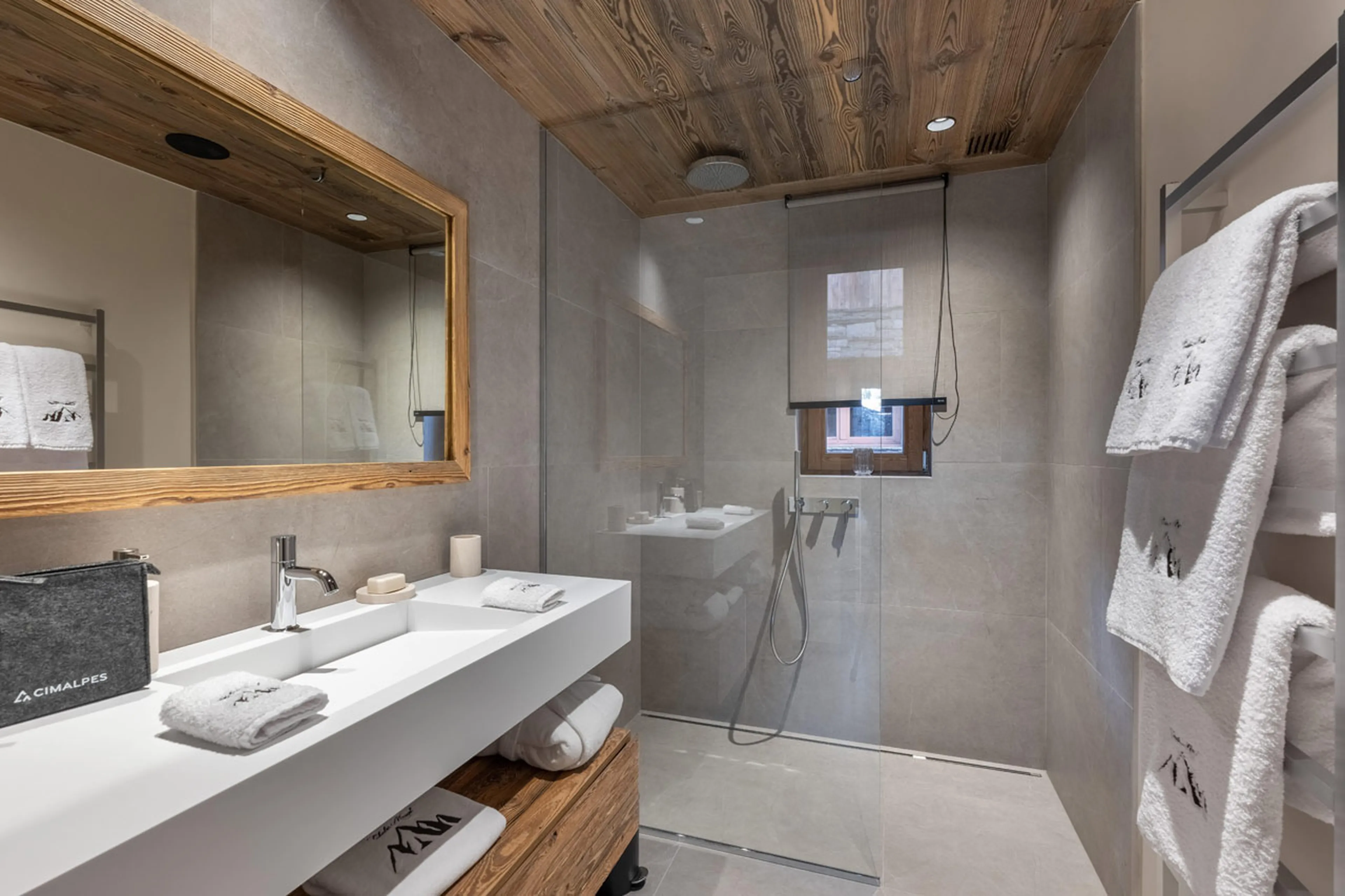 En-suite shower room in Chalet Marcel, St Martin de Belleville