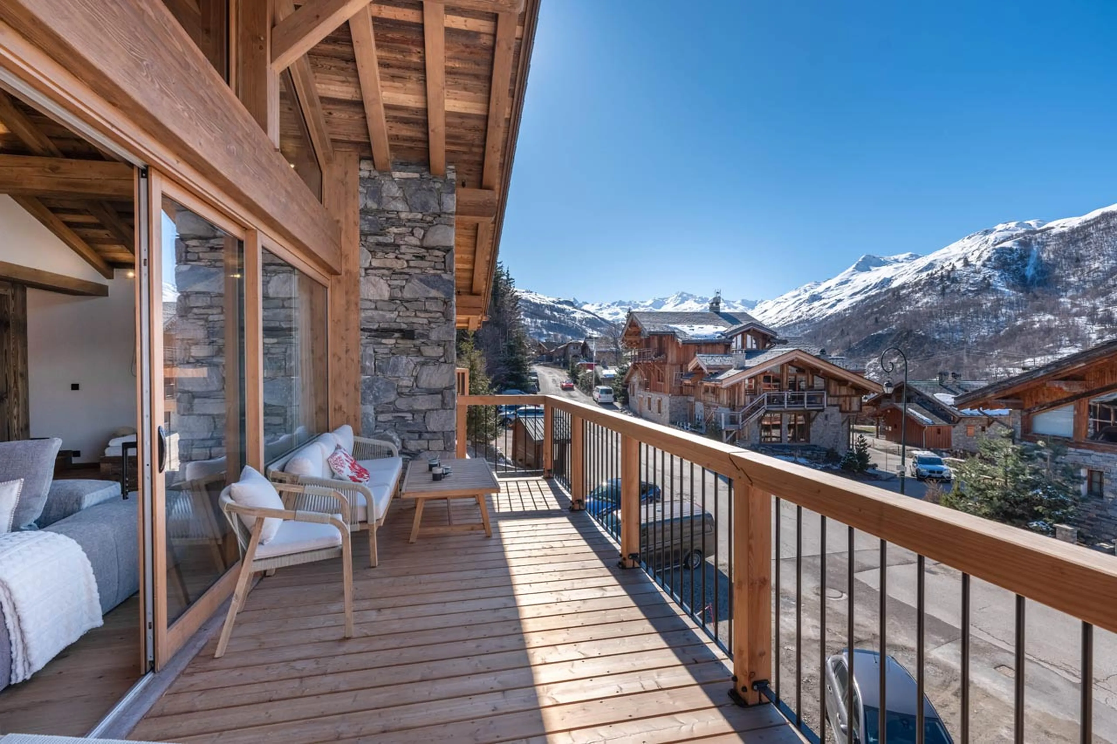 Balcony with outdoor seating at Chalet Marcel, St Martin de Belleville
