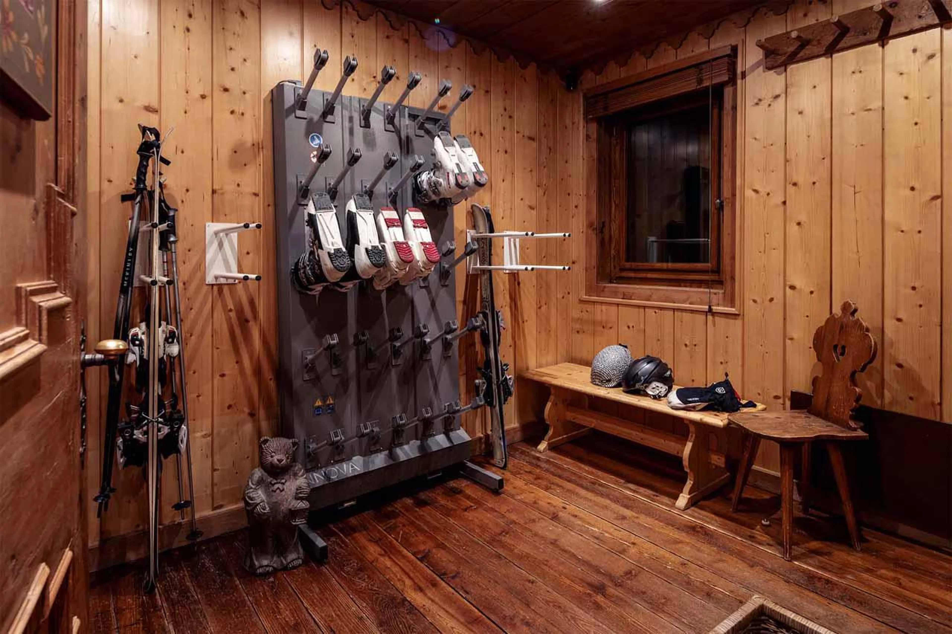 Ski room with heated boot racks in Chalet Margaux, Courchevel 1850