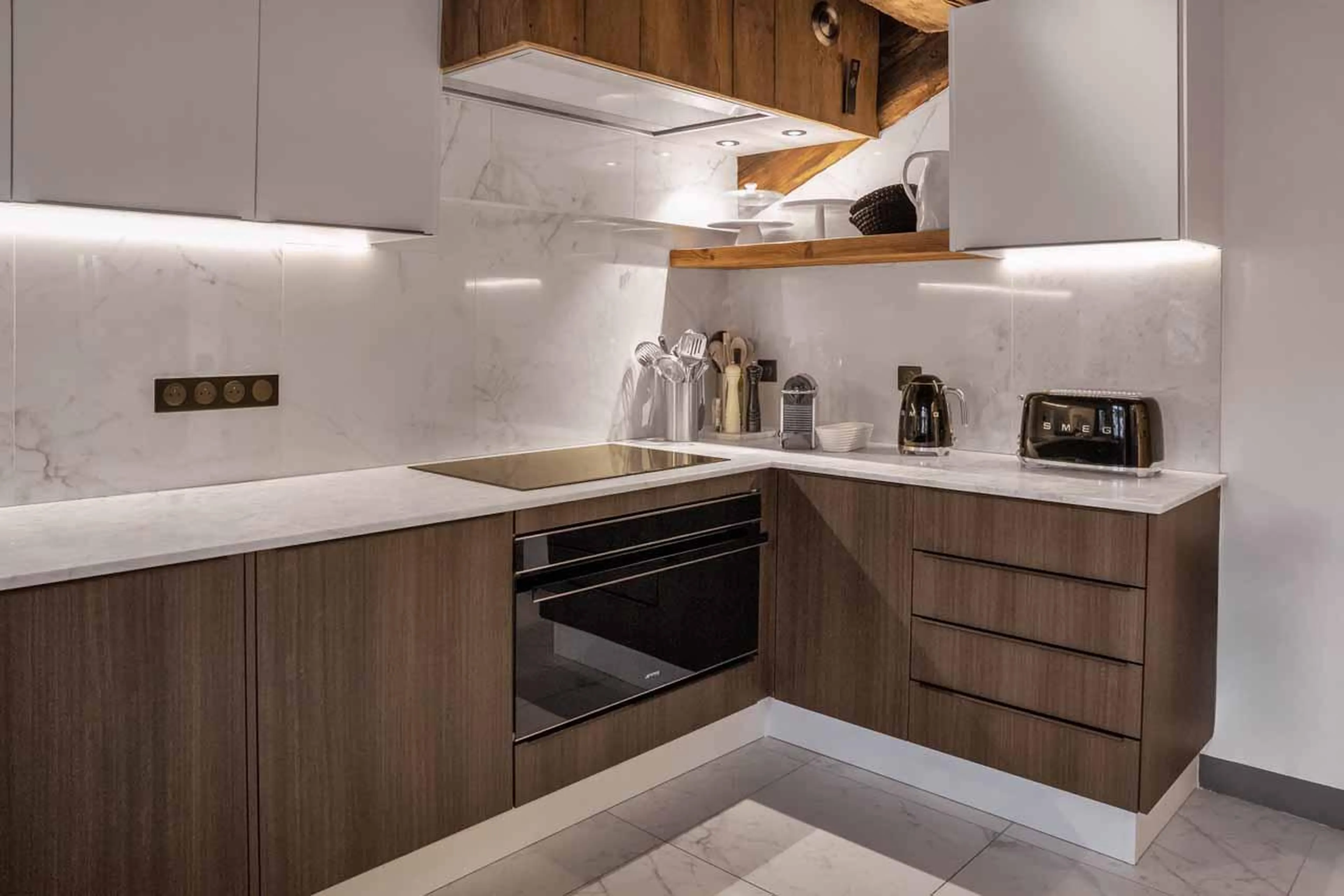 Well-equipped kitchen in Chalet Marie, Val d'Isere