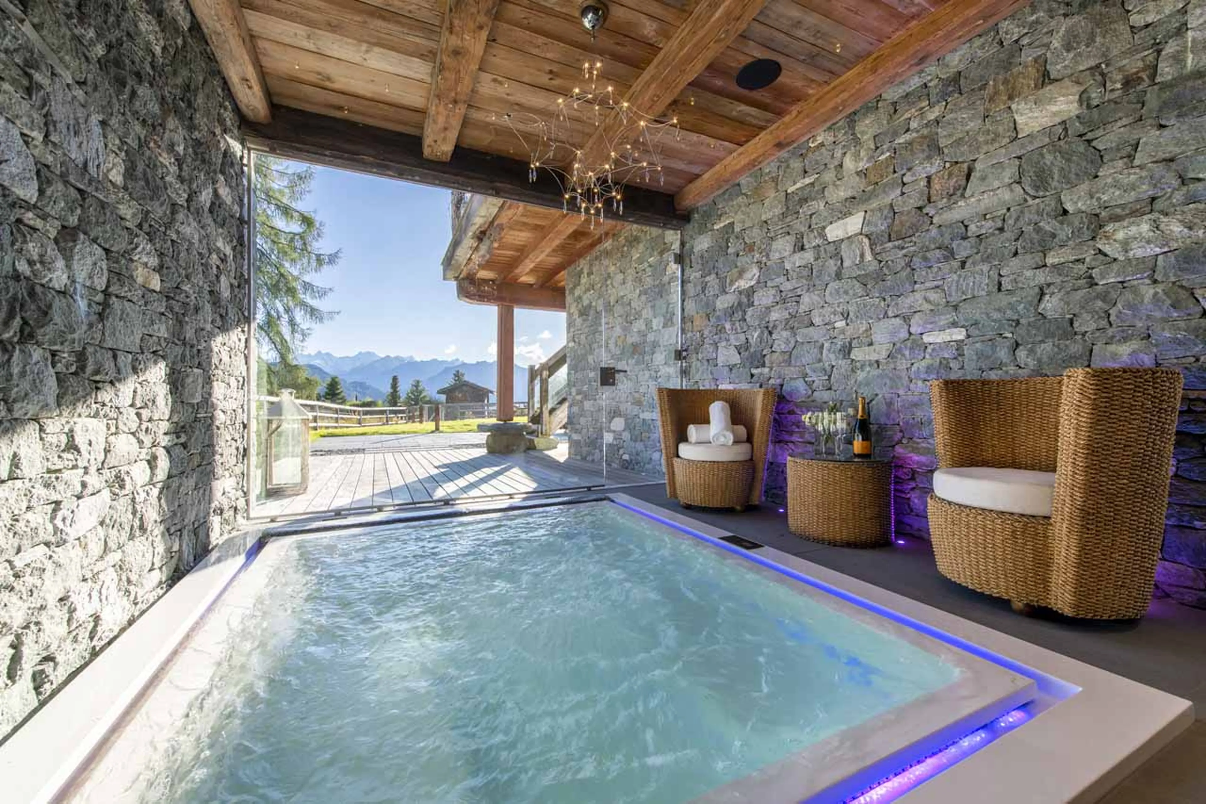 Hot tub at Chalet Marmottier in Verbier