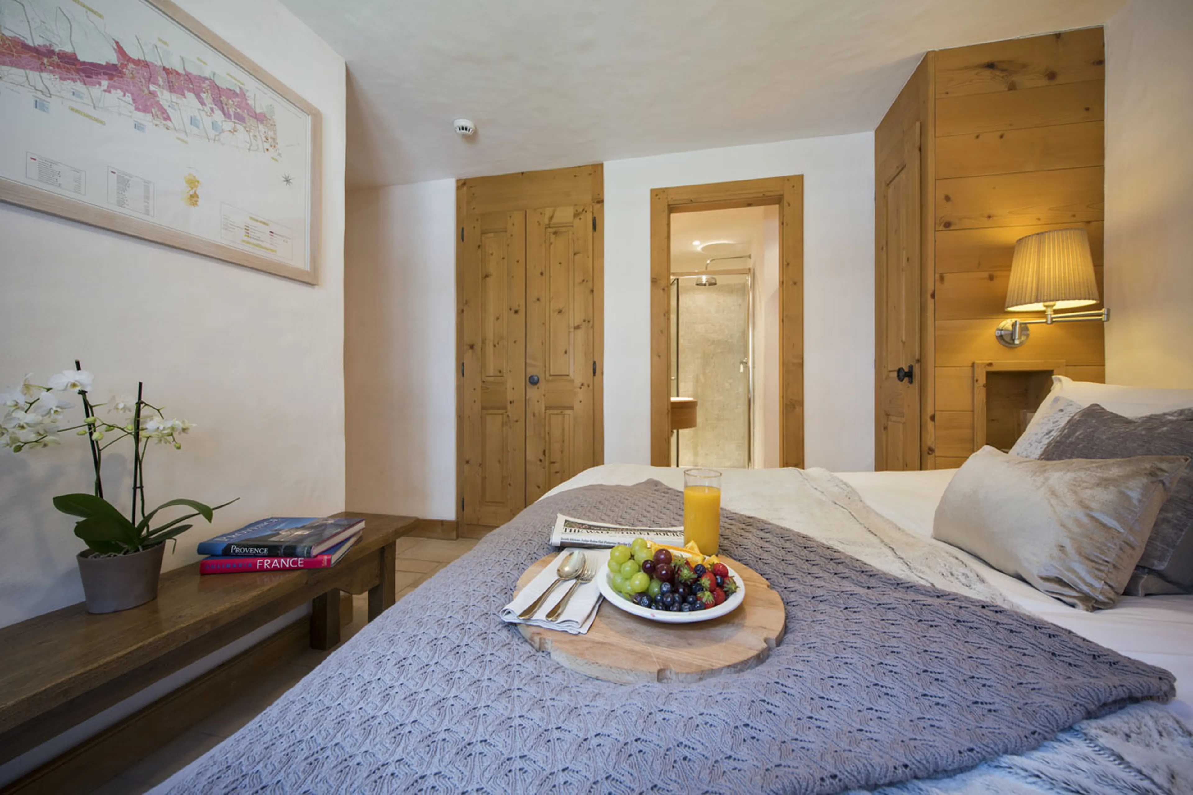 Comfortable double bedroom at Apartment Max in Verbier