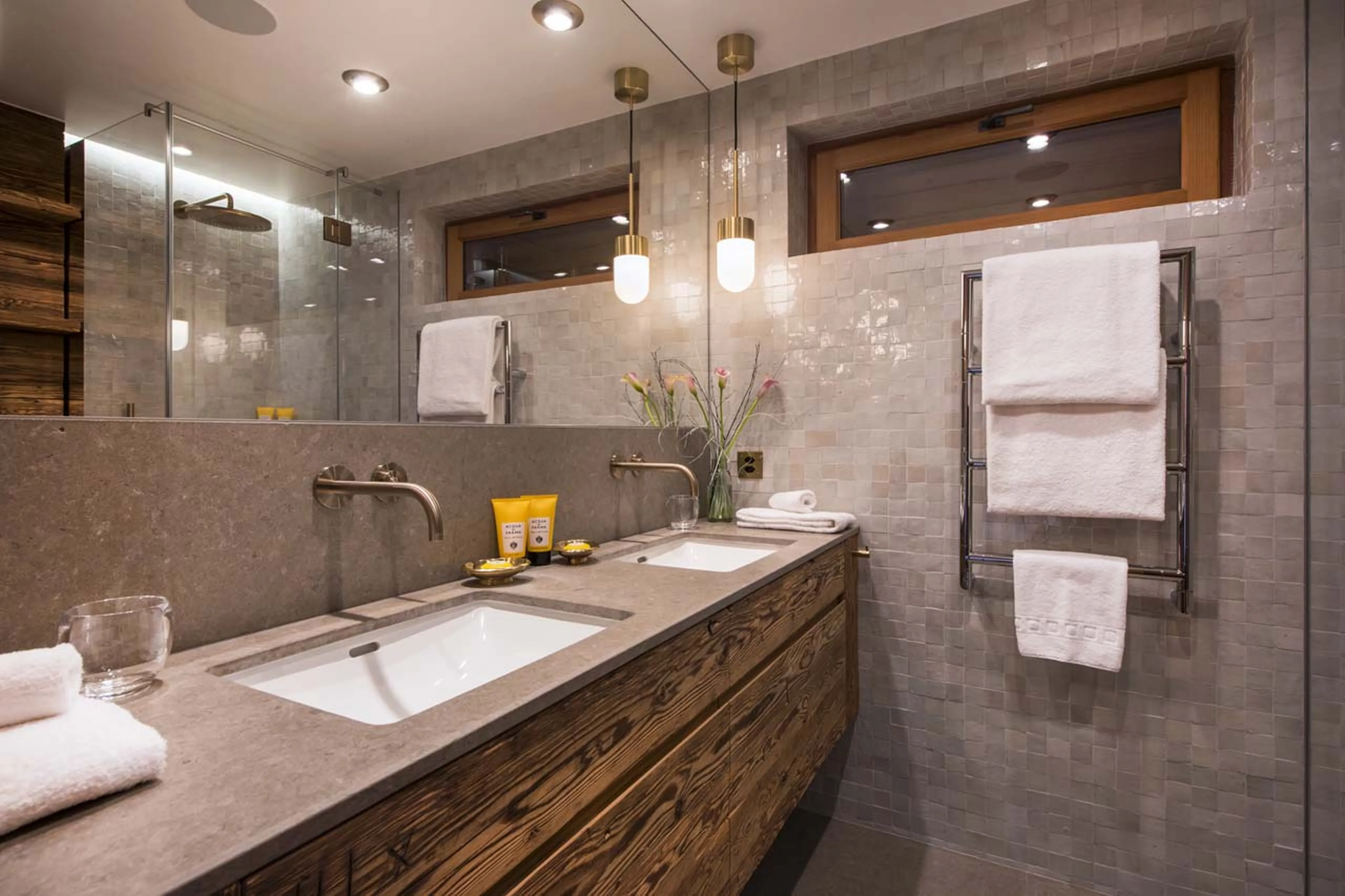 1st floor en-suite shower room in Chalet Mckinley in Zermatt