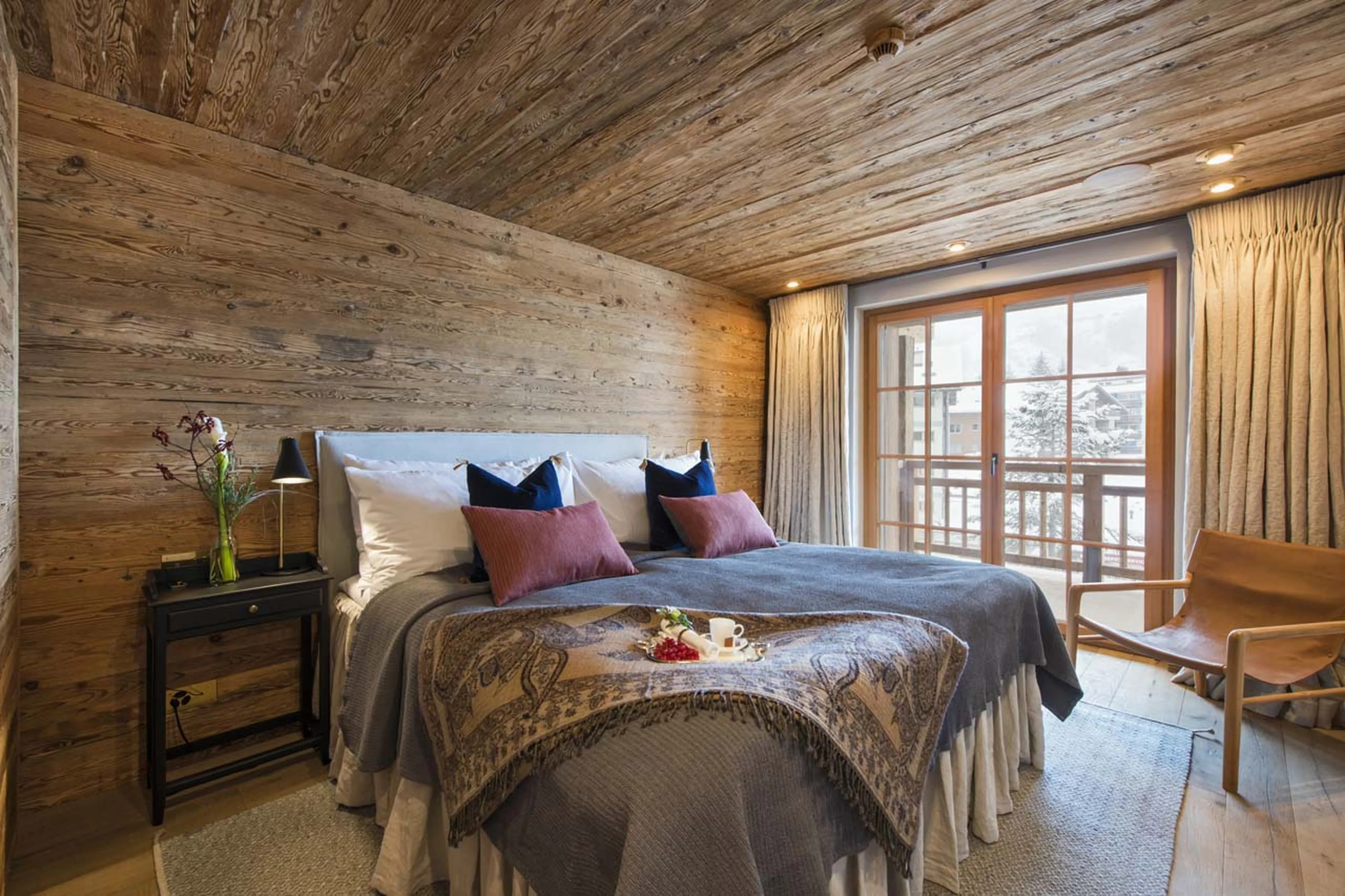 Third double bedroom in Chalet Mckinley in Zermatt