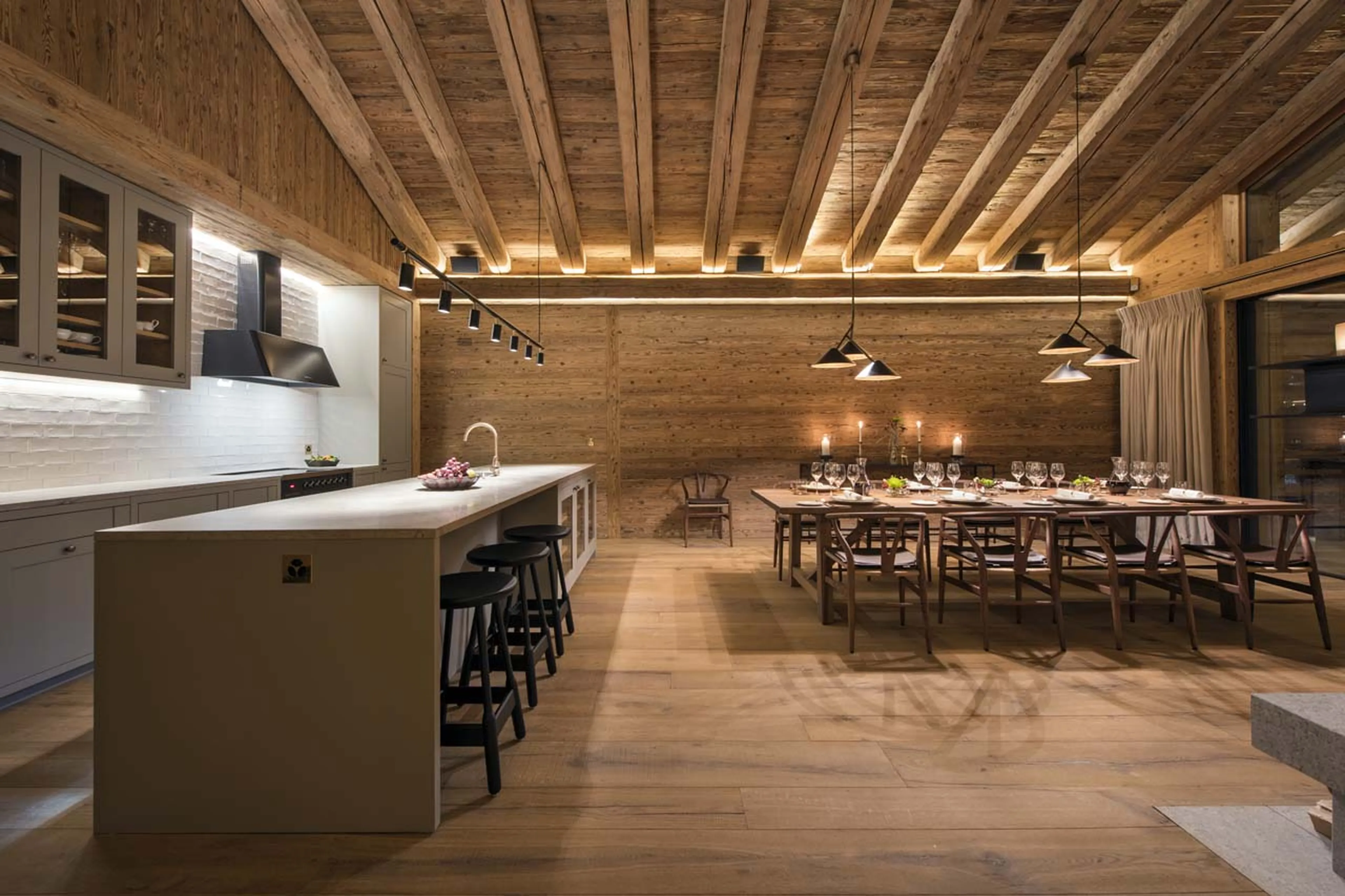 Open kitchen at Chalet Mckinley in Zermatt
