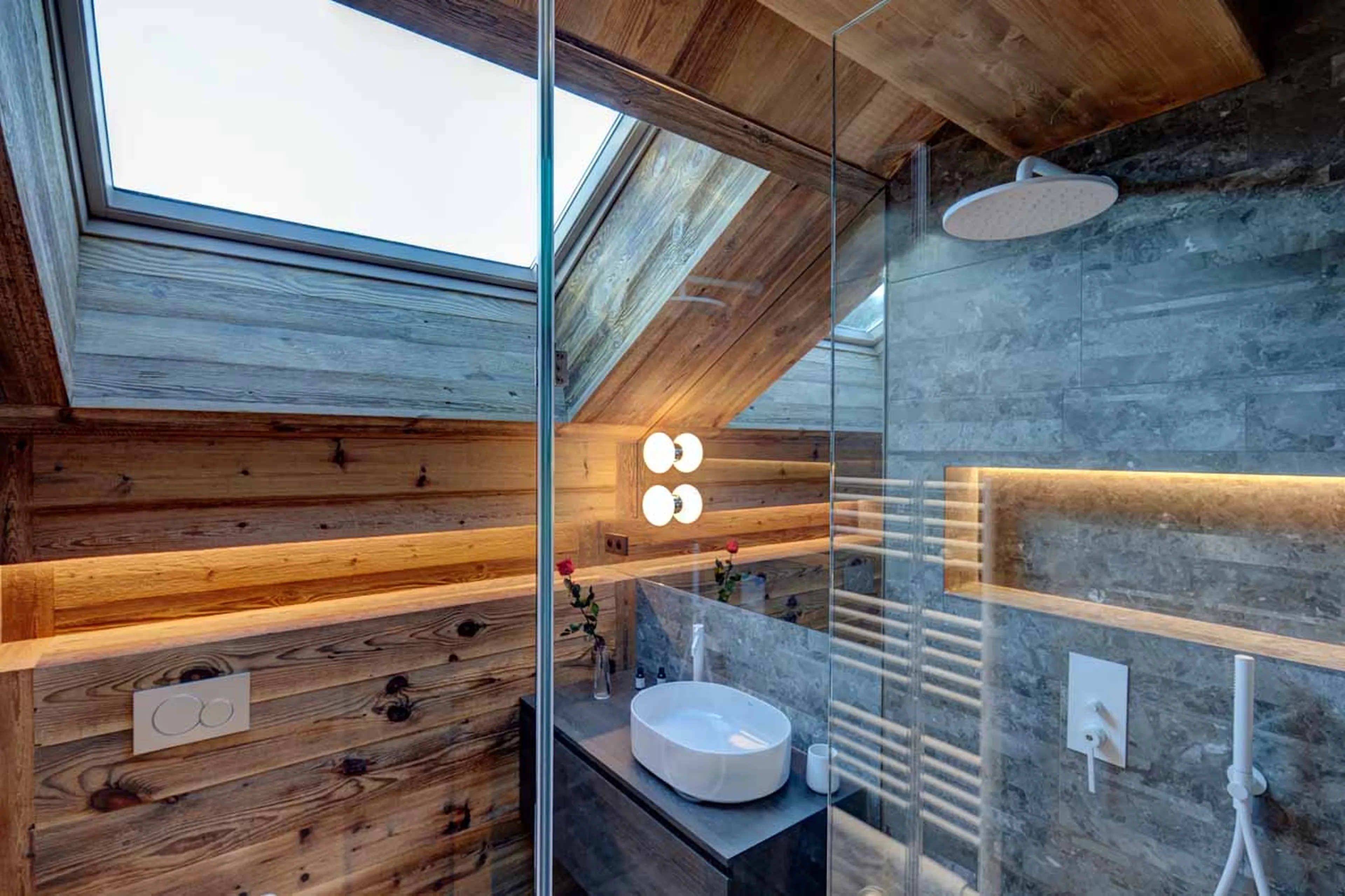 Bathroom one at Chalet Menor in Meribel