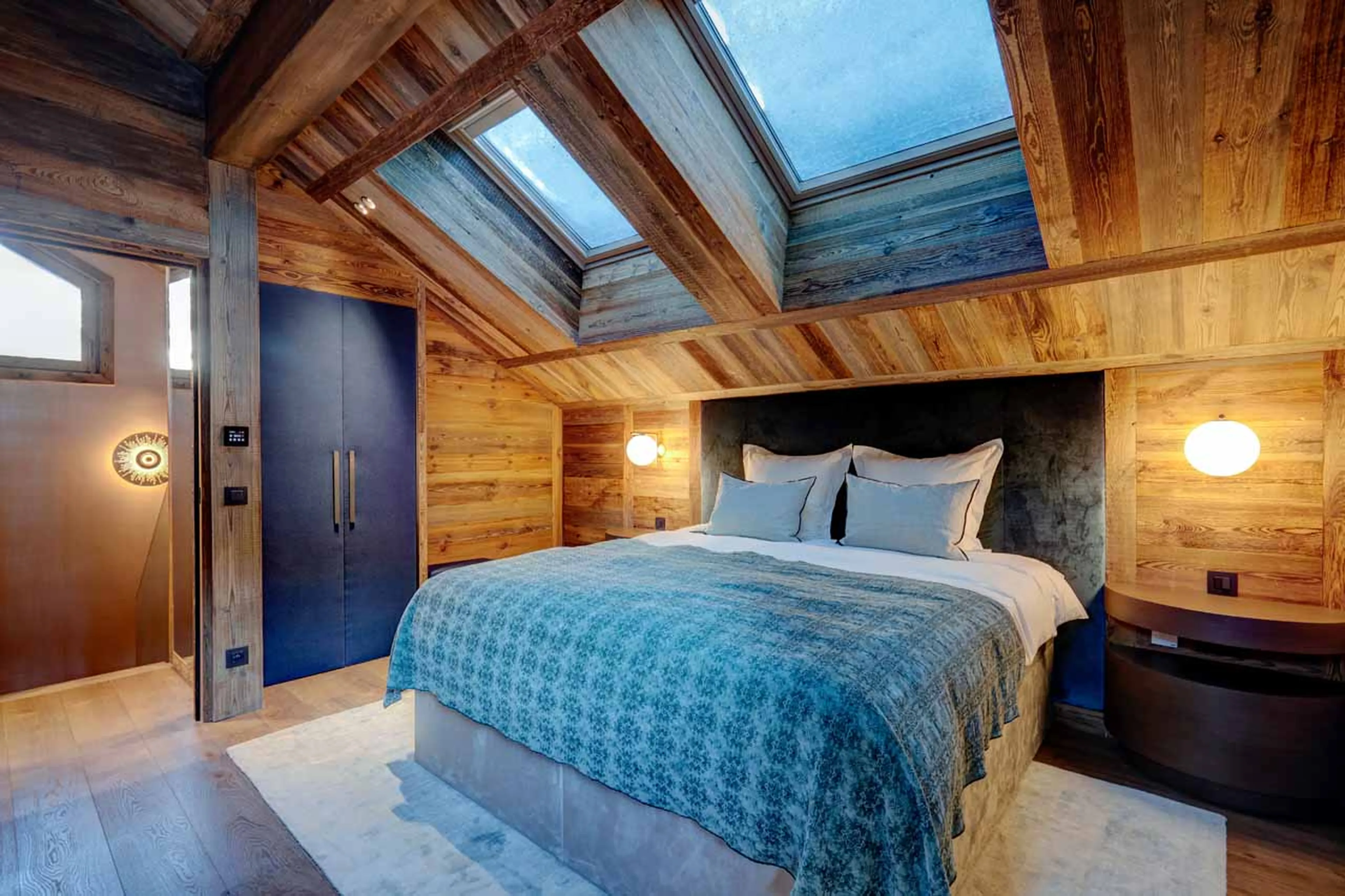 Bedroom one at Chalet Menor in Meribel