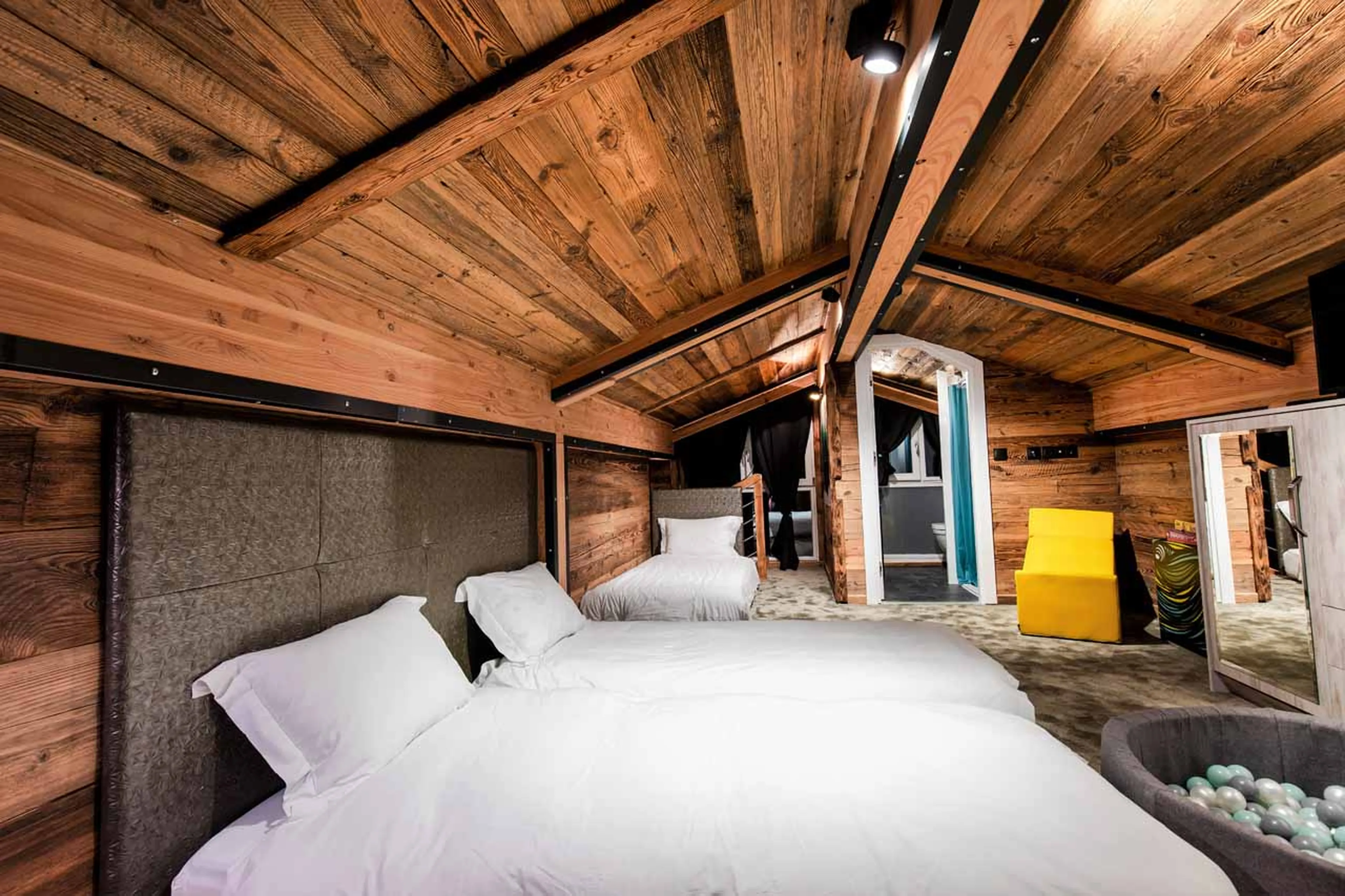 Bedroom six at Chalet Merveilles in Tignes