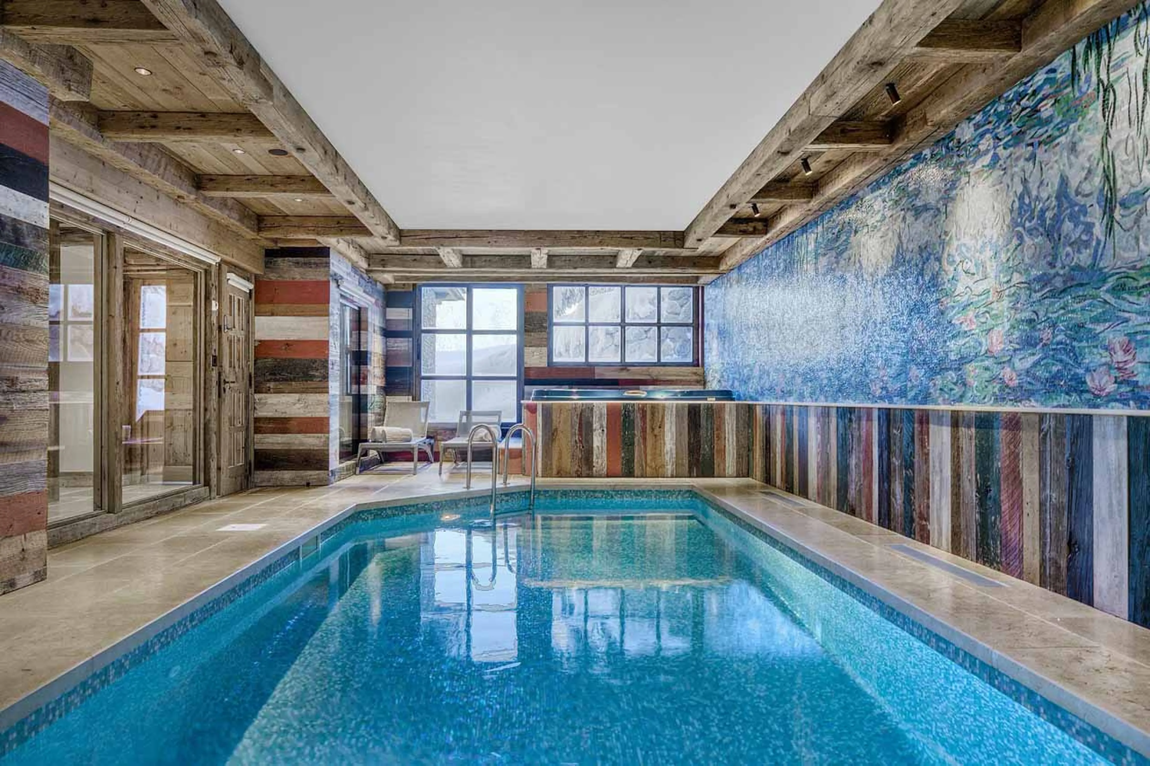 Indoor pool & Jacuzzi at Chalet Monet in Courchevel 1850