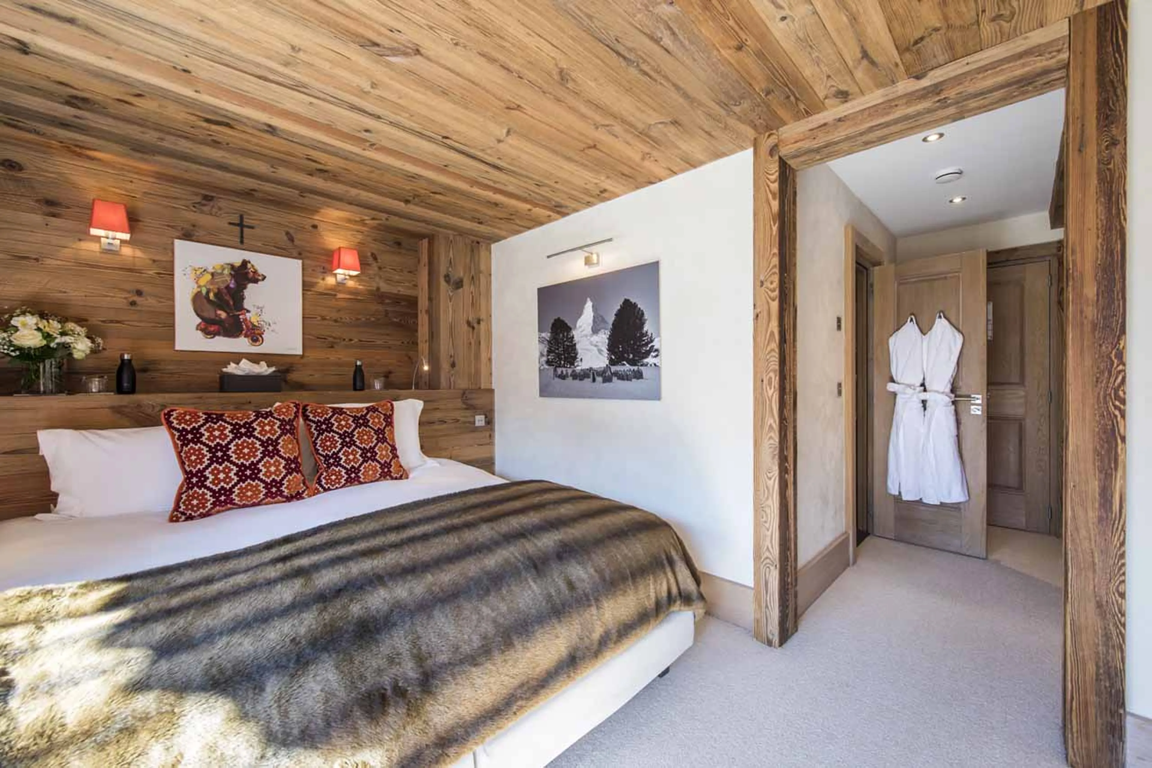 Bed configuration in bedroom four at Chalet Mont Tremblant in Meribel