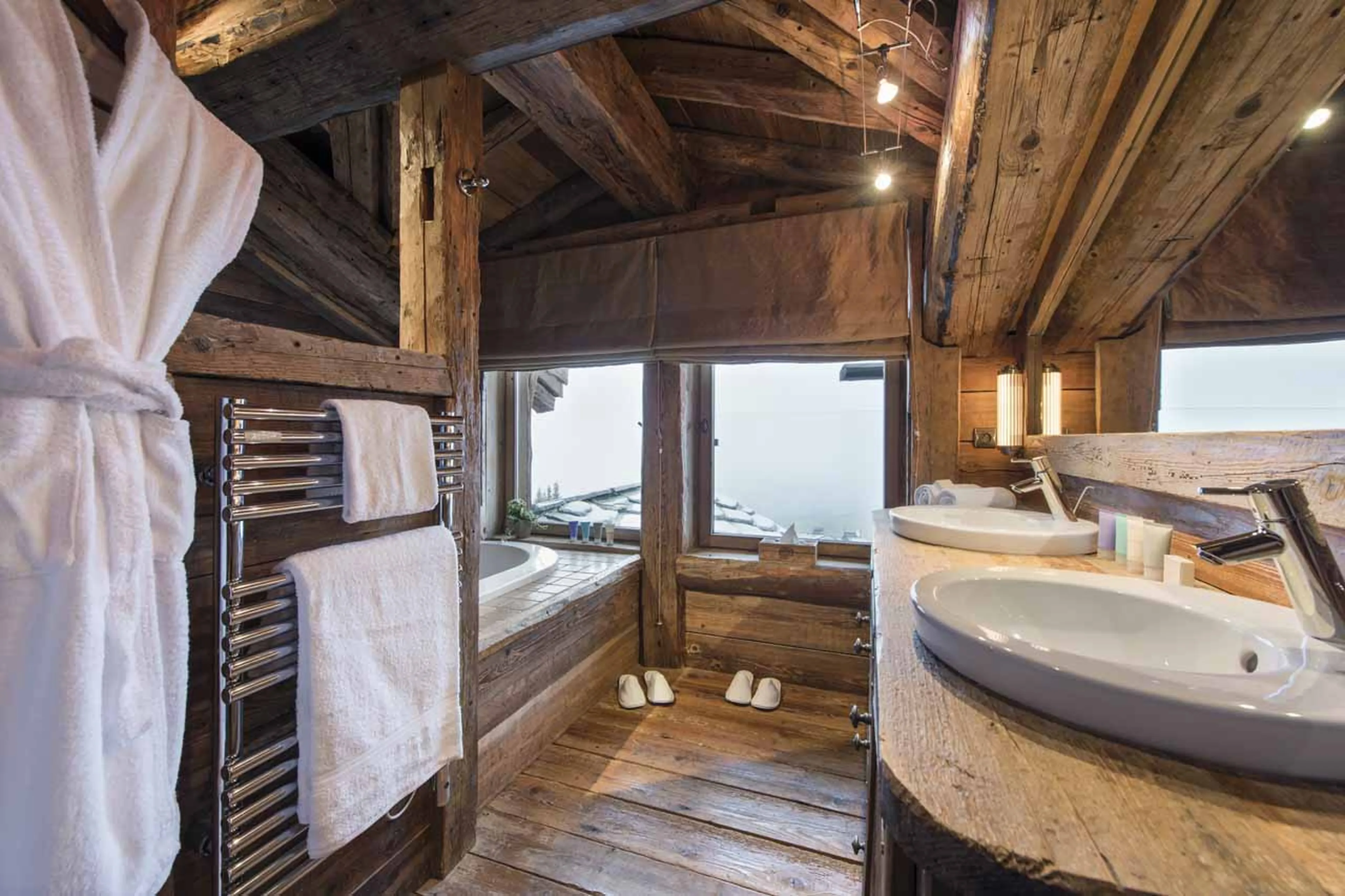 En-suite bathroom at Chalet Montana in Courchevel 1850
