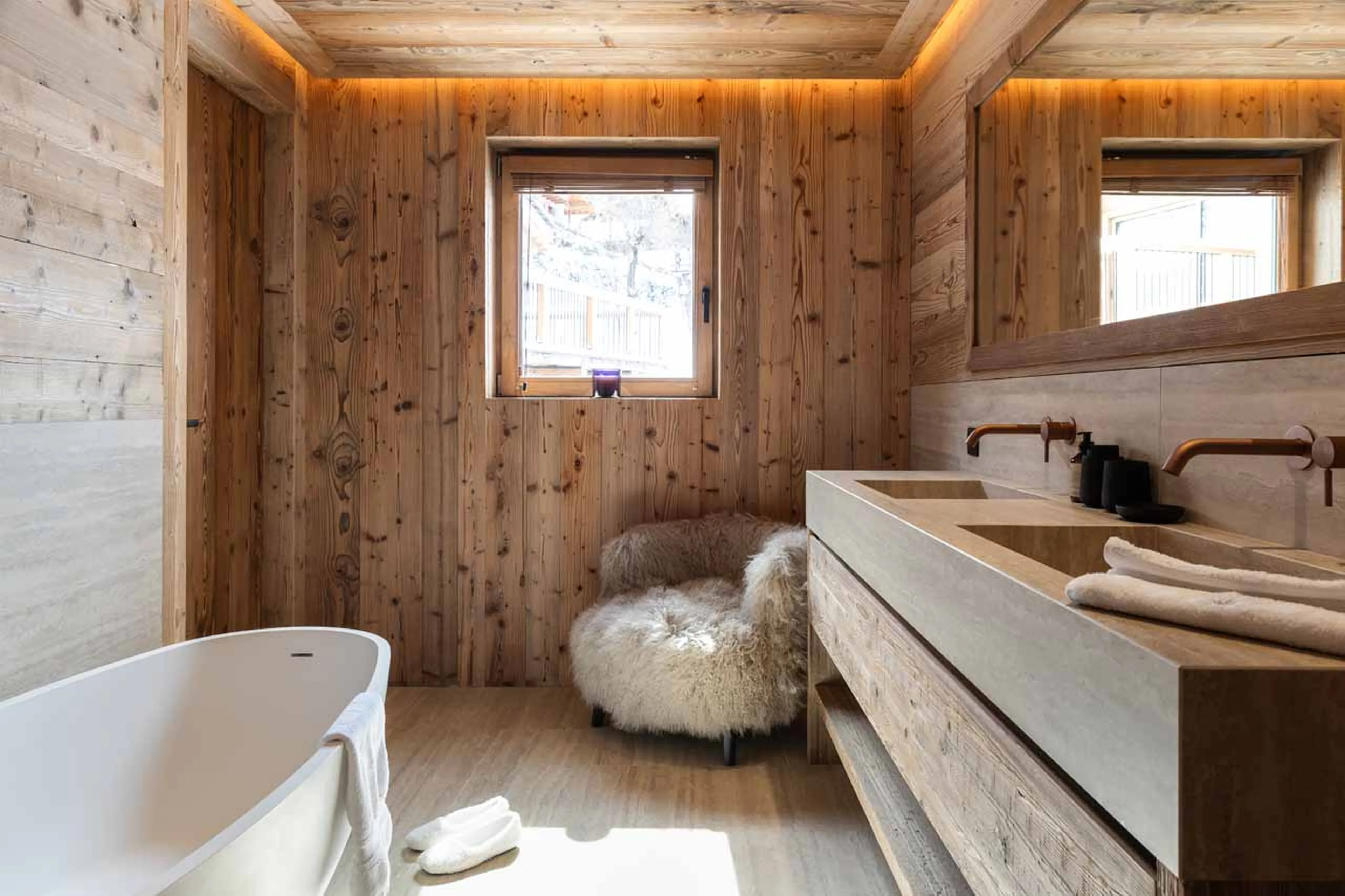 Bedroom 4 en-suite of Chalet Montana in St Martin de Belleville