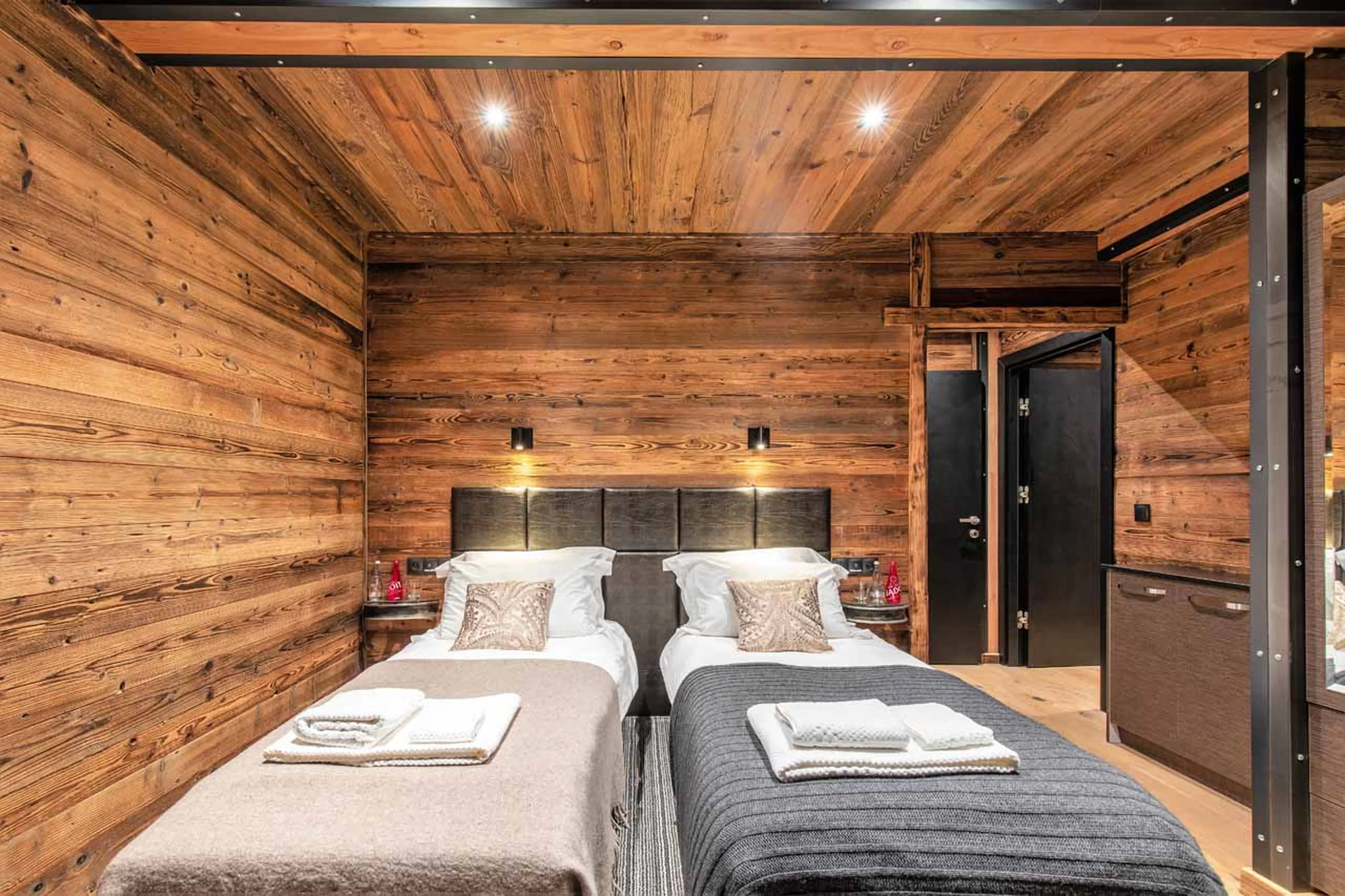 Bedroom three at Chalet Monts in Tignes