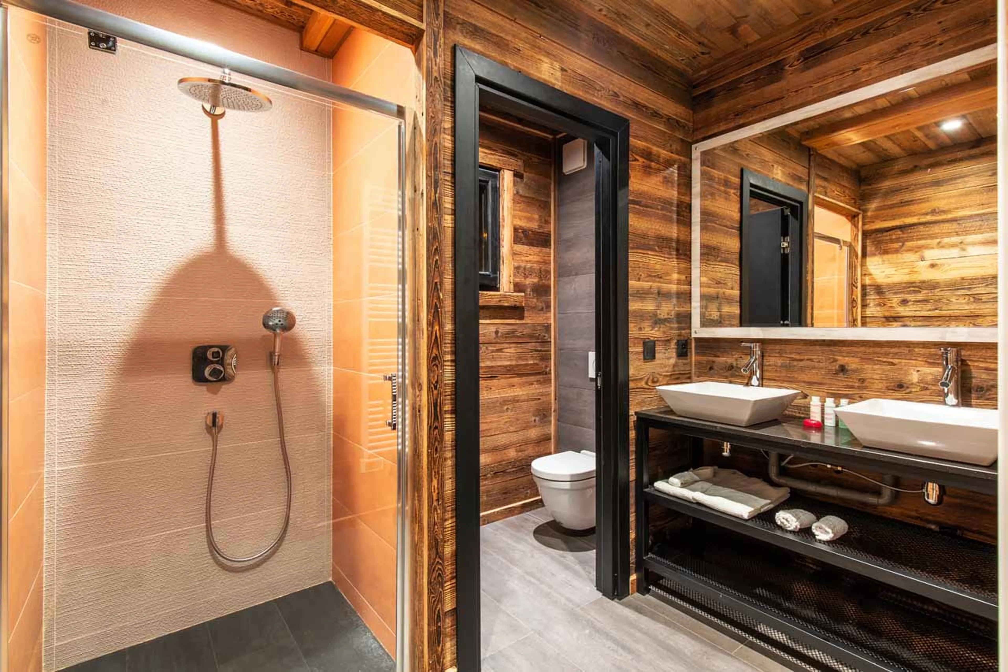 Shower room at Chalet Monts in Tignes