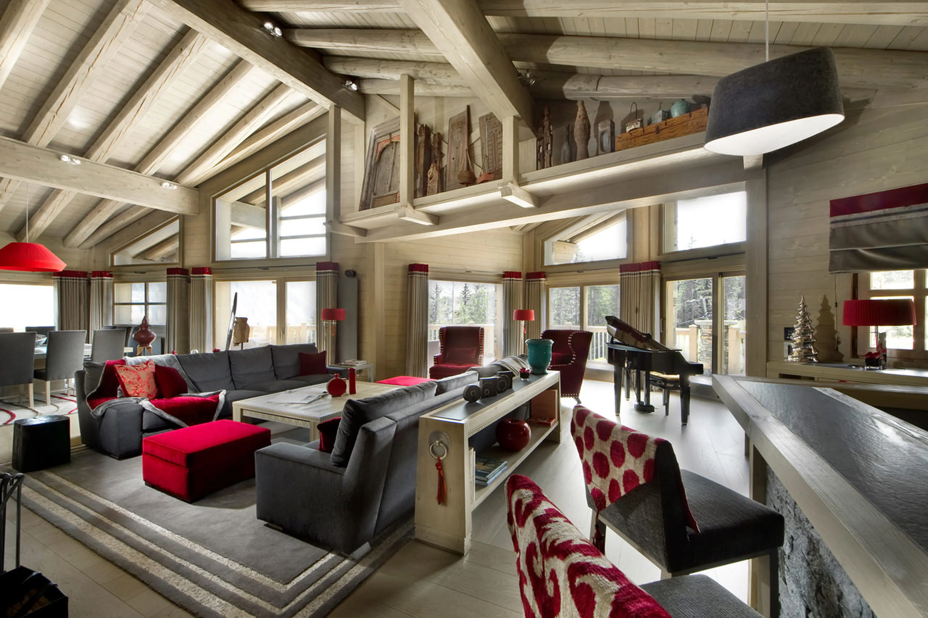 Living, dining & kitchen area at Chalet Muztagh in Courchevel 1850