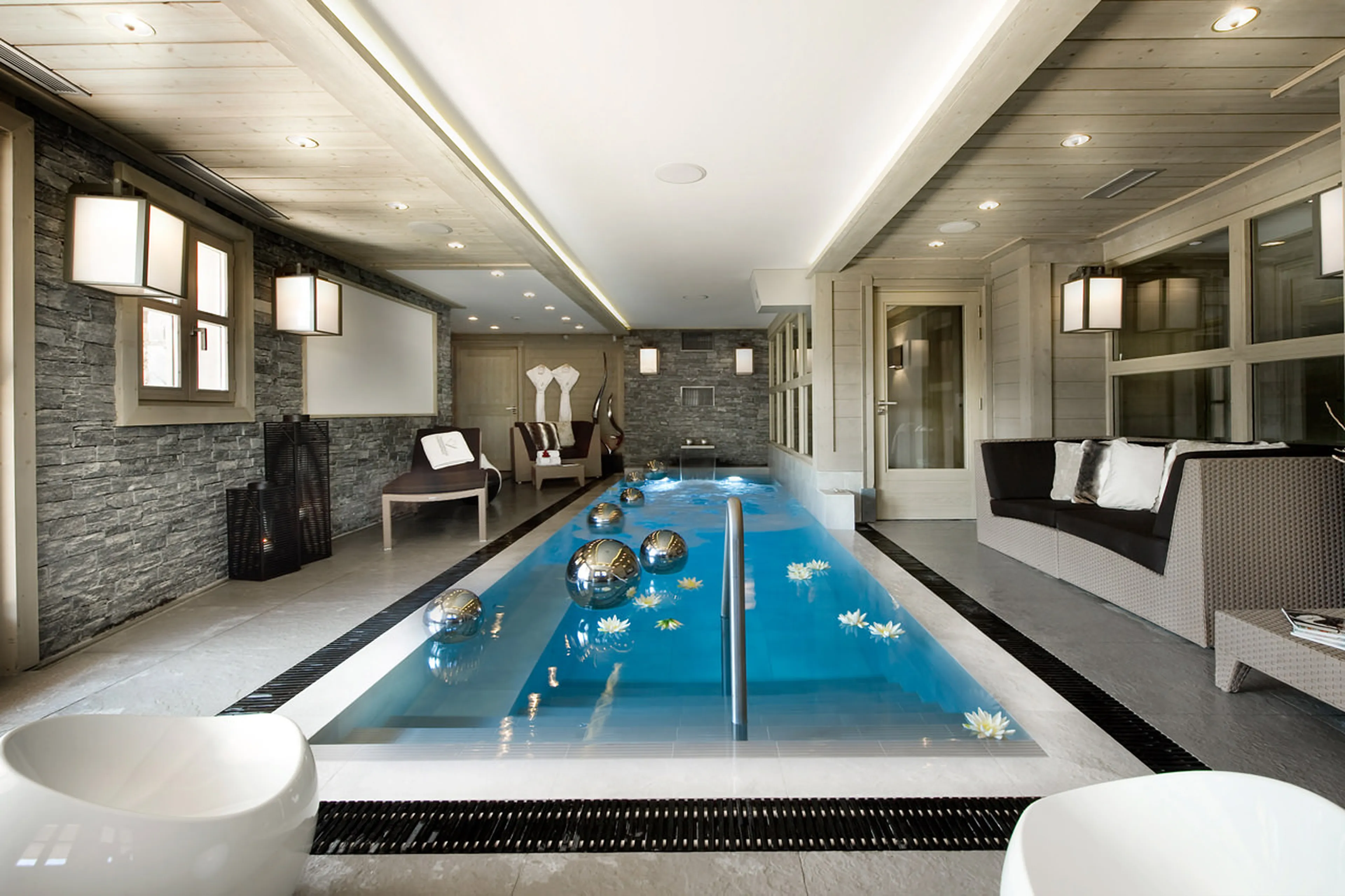 Swimming pool at Chalet Muztagh in Courchevel 1850