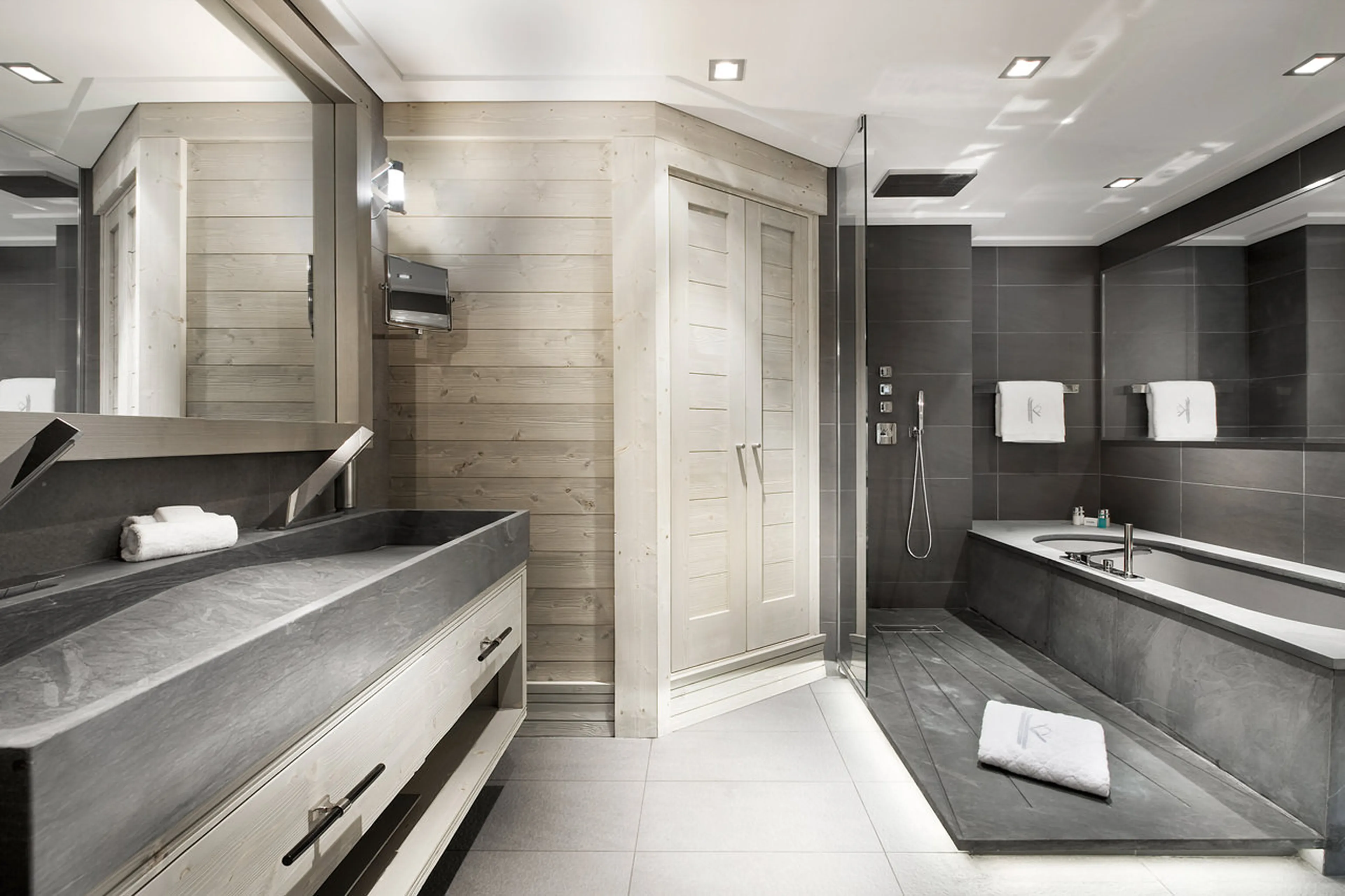 Bathroom at Chalet Muztagh in Courchevel 1850