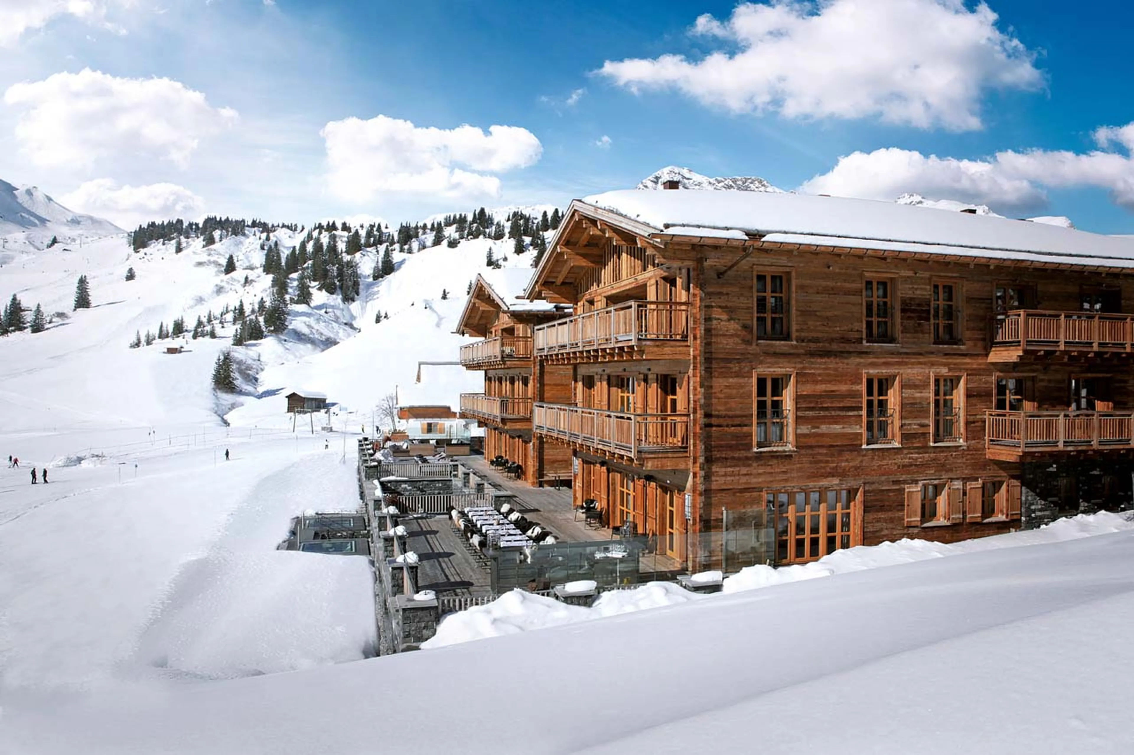 Ski-in/ski-out access to Exterior of Chalet N in Lech