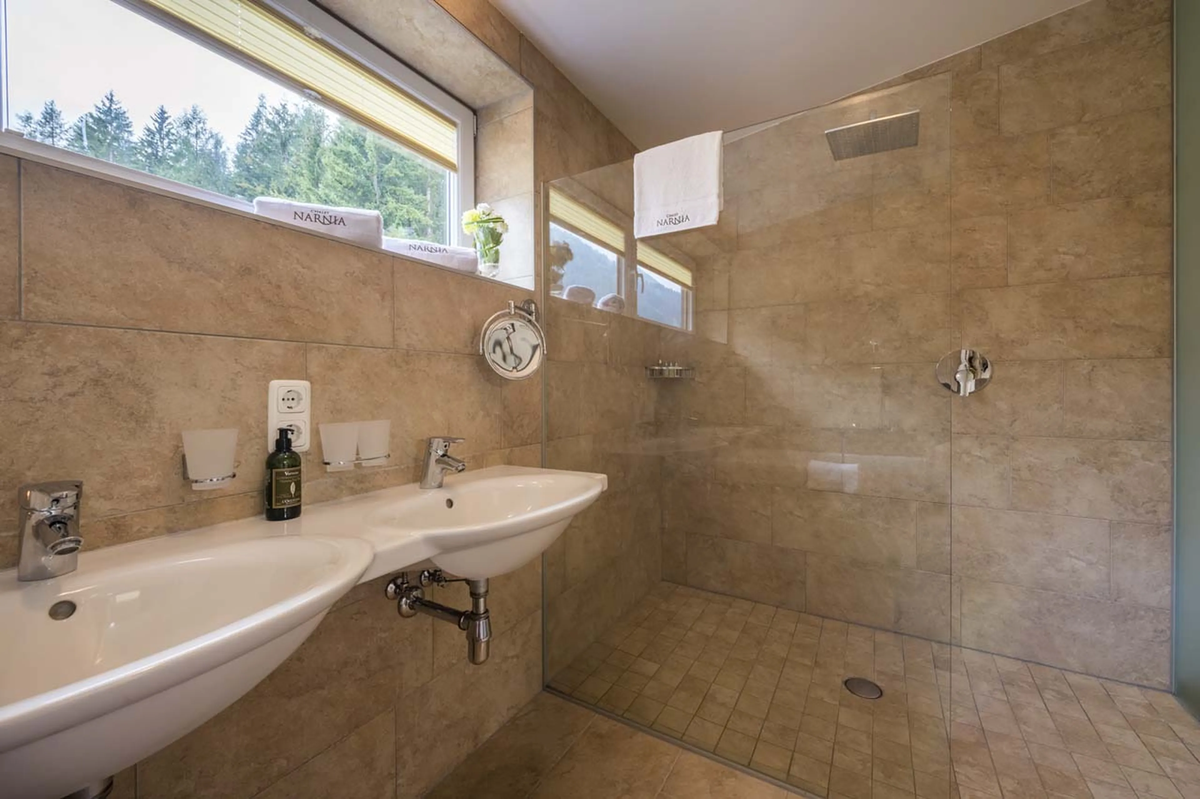 Separate shower in bathroom five at Chalet Narnia in St Anton