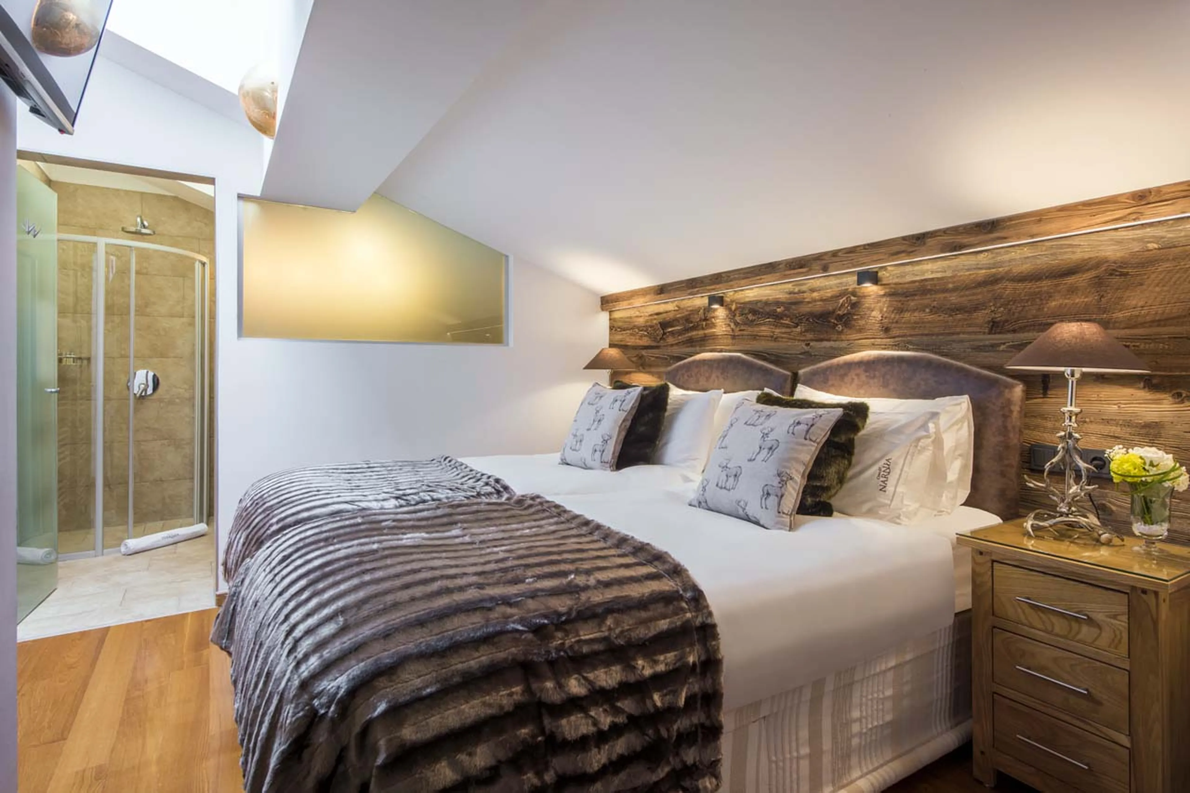 Bedroom six at Chalet Narnia in St Anton