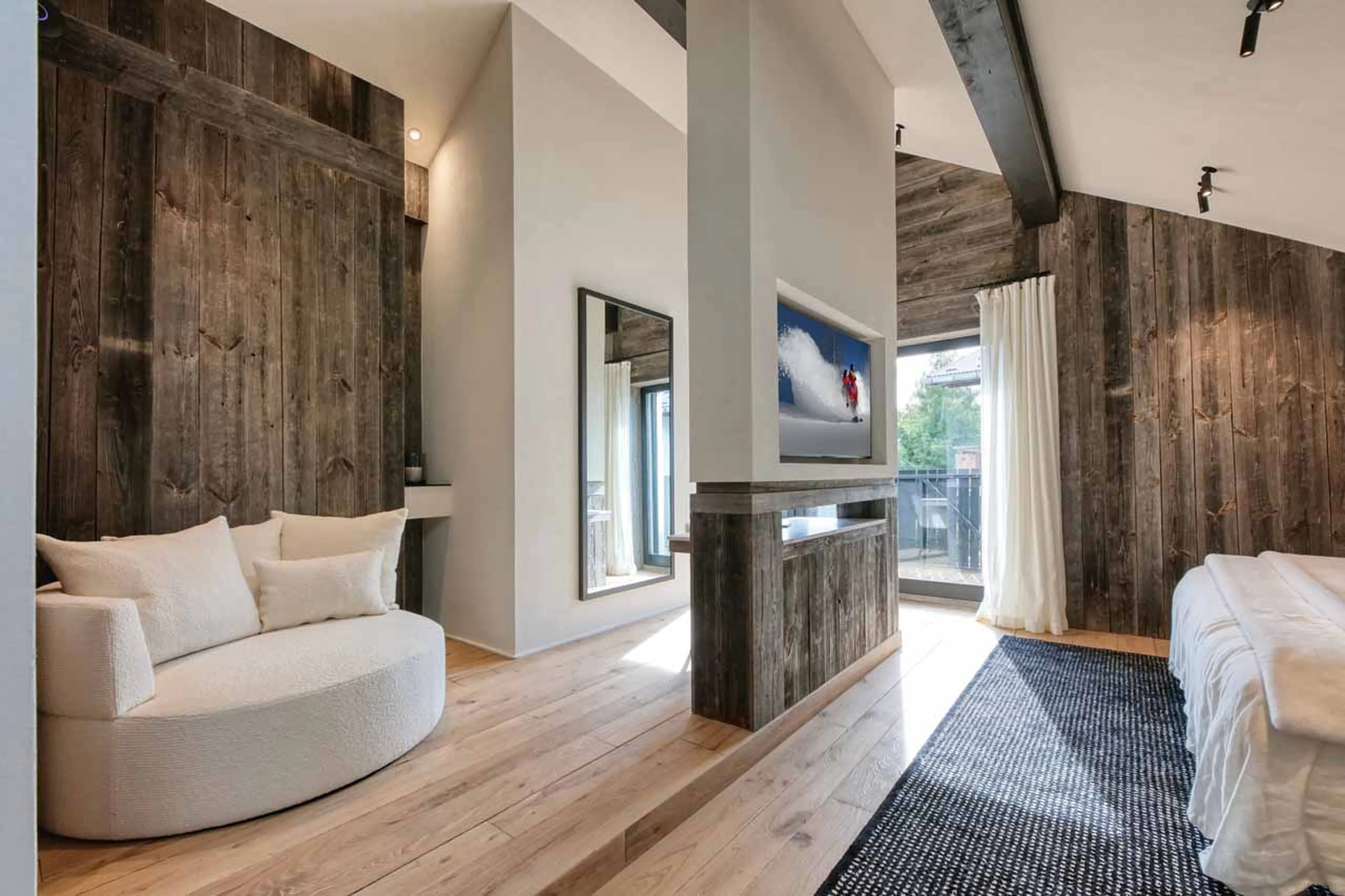 Bedroom 1 seating at Chalet Nebraska in Megeve