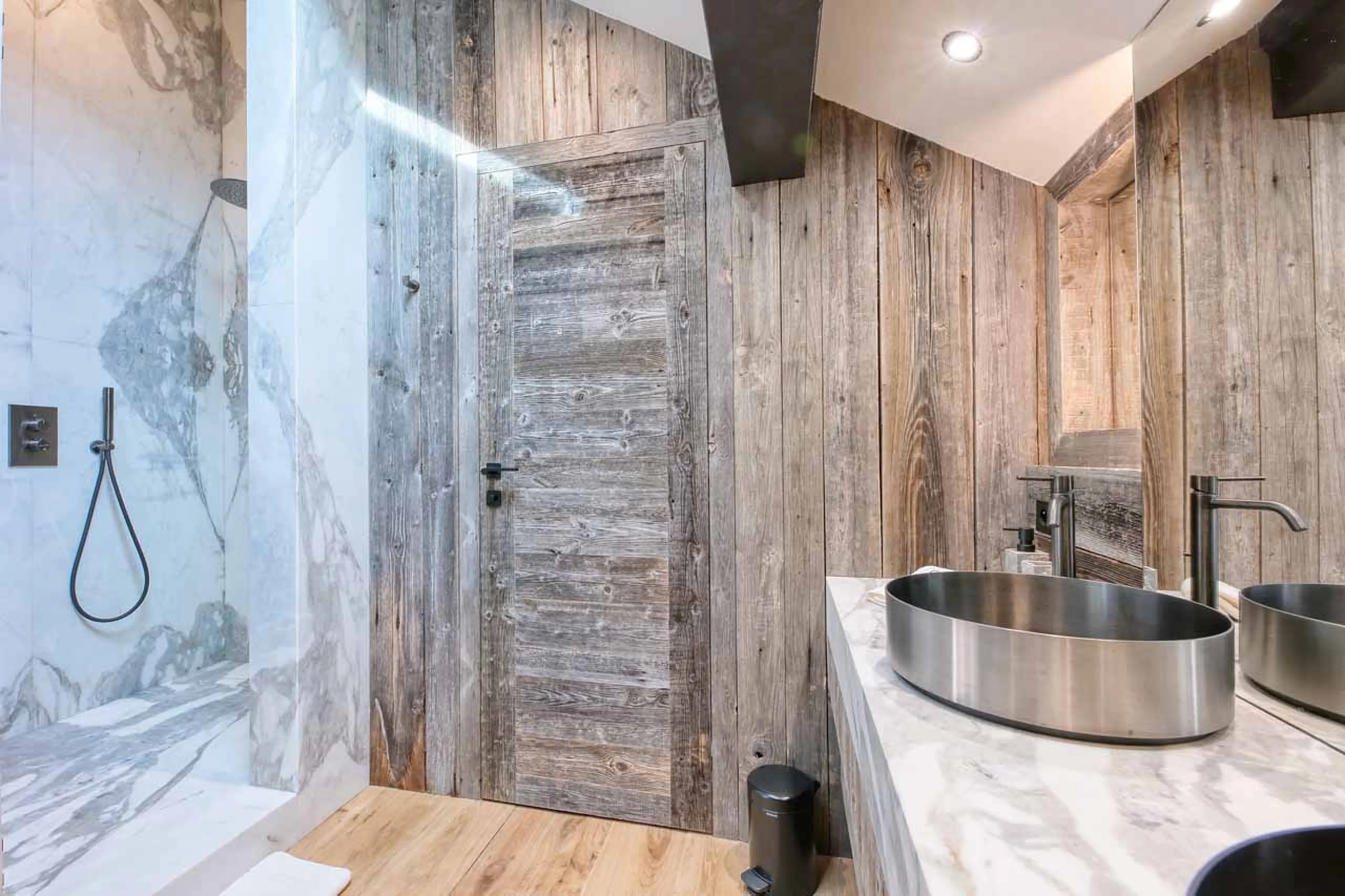 Bedroom 1 en-suite at Chalet Nebraska in Megeve