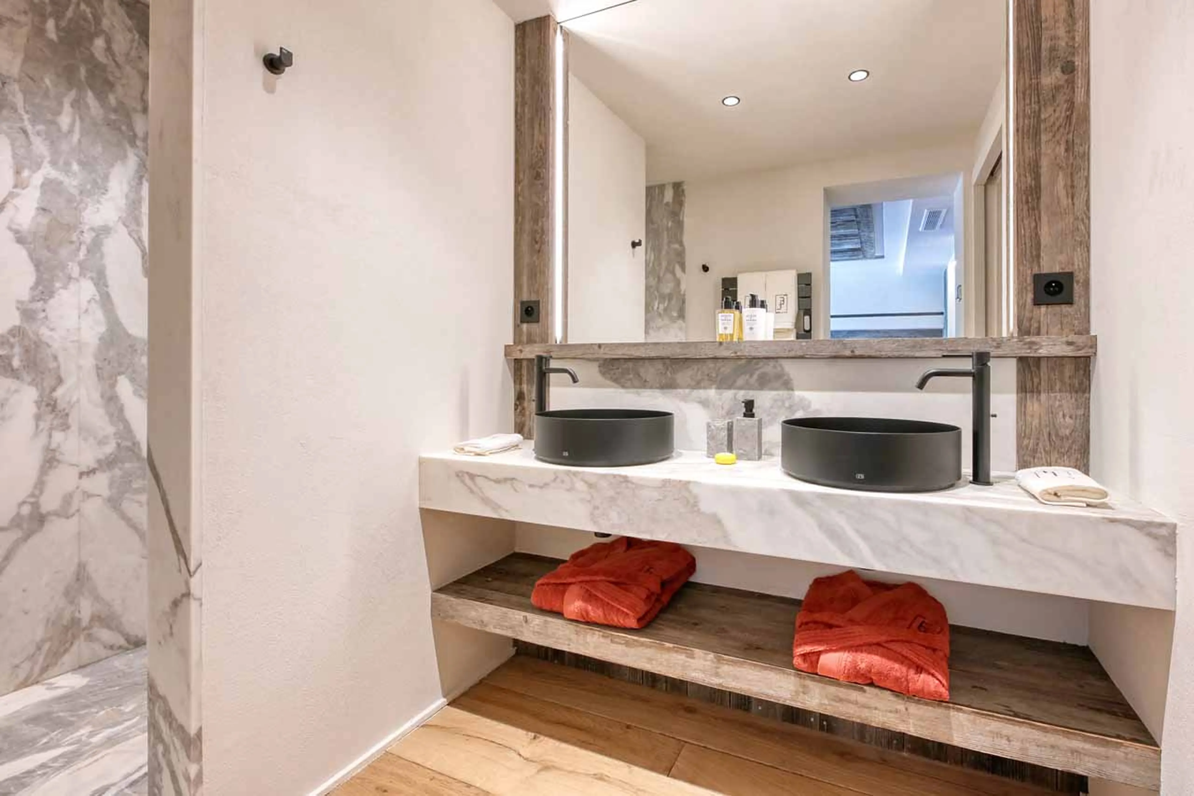 Bedroom 3 en-suite at Chalet Nebraska in Megeve