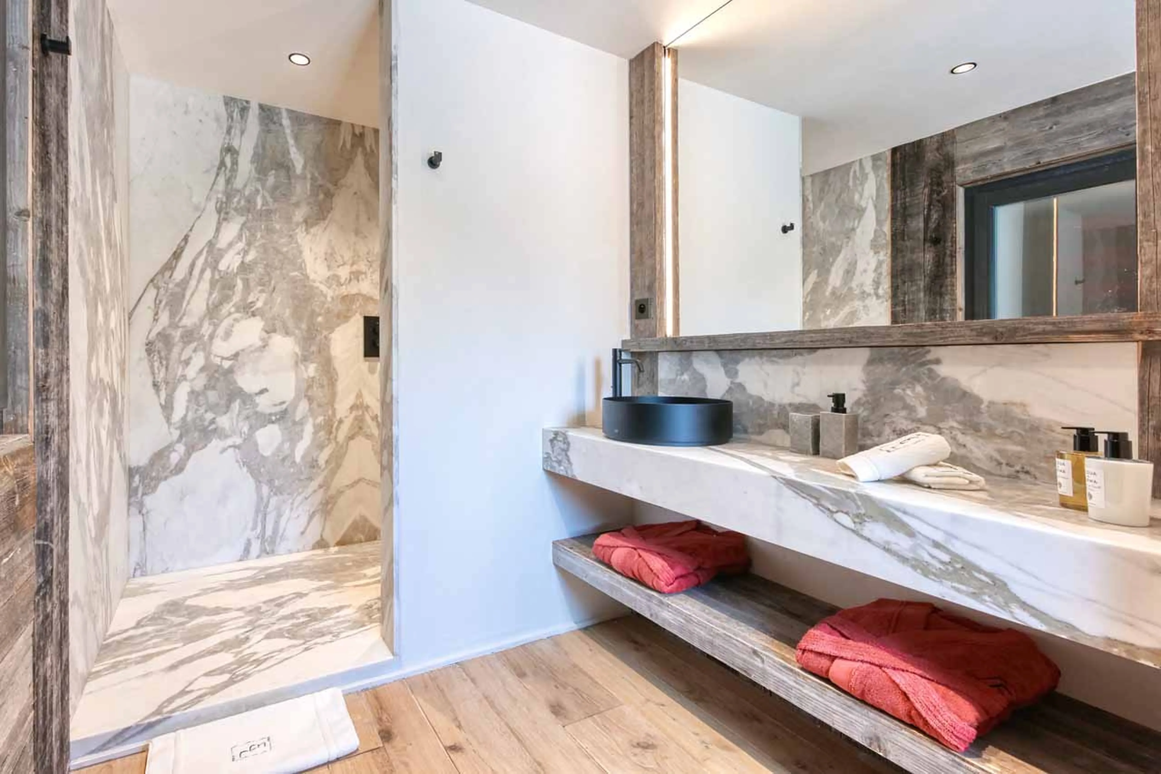 Bedroom 4 en-suite at Chalet Nebraska in Megeve