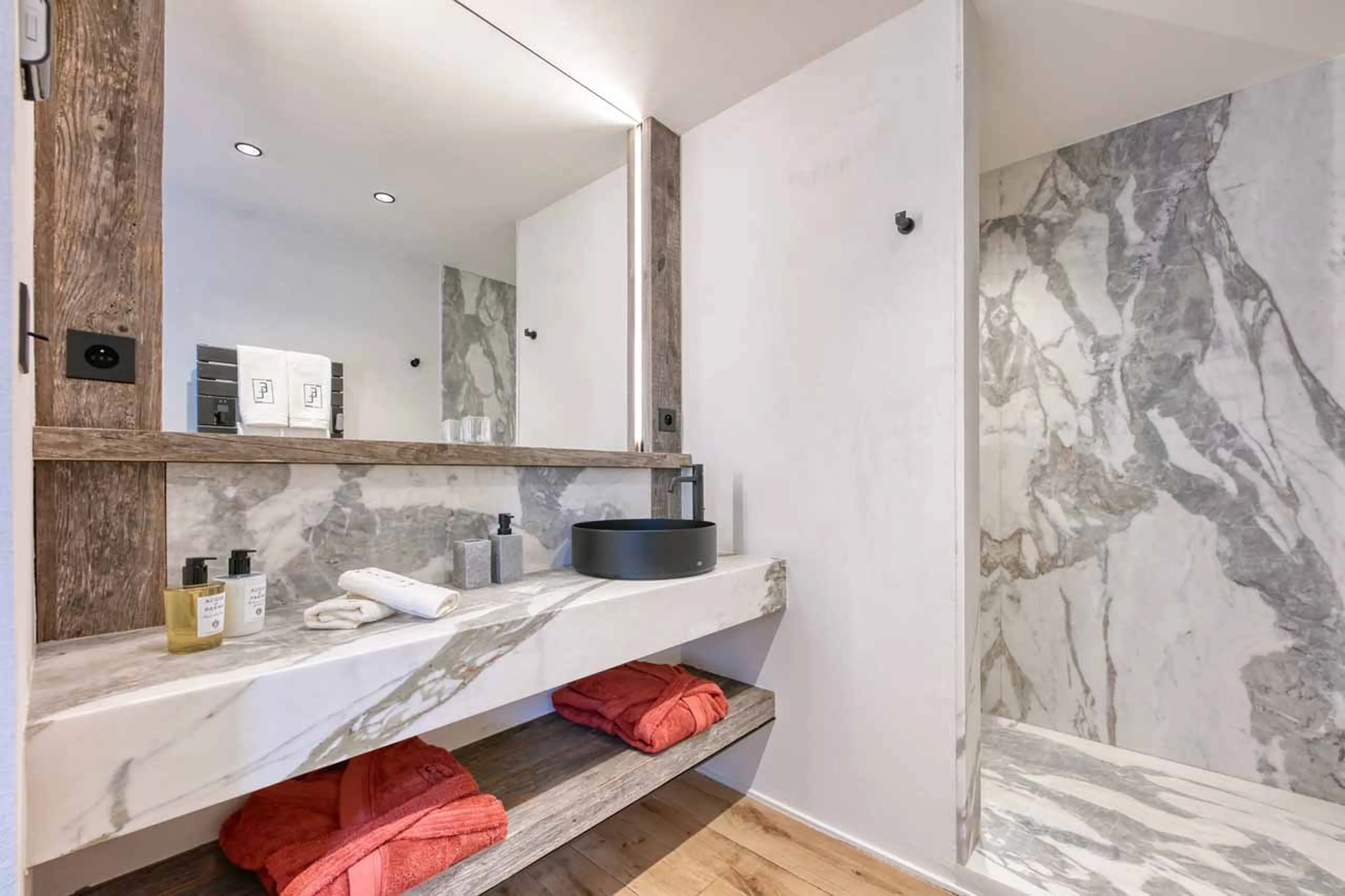 Bedroom 5 en-suite shower at Chalet Nebraska in Megeve