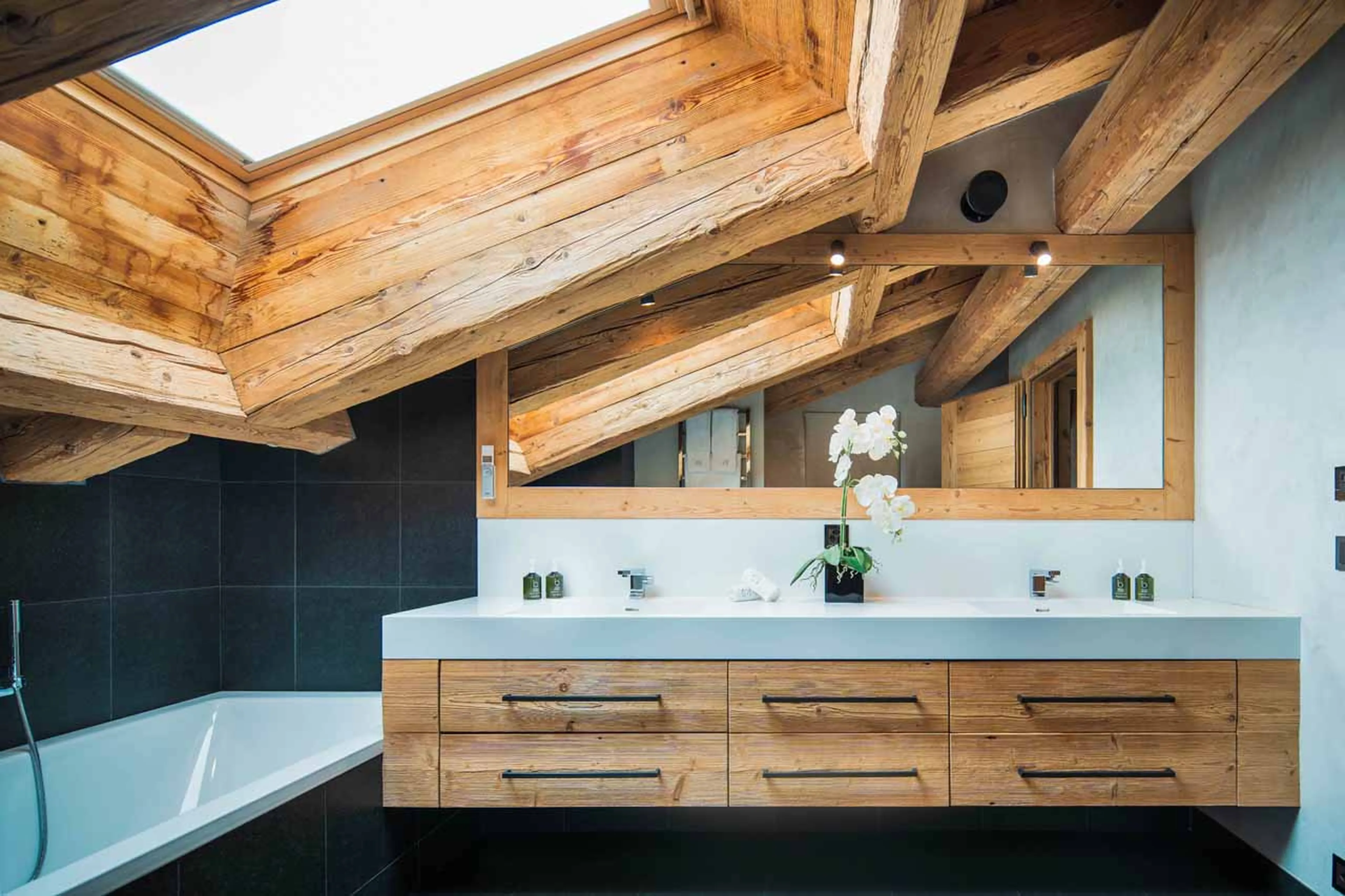 Master bedroom bathroom at Chalet Norte in Verbier