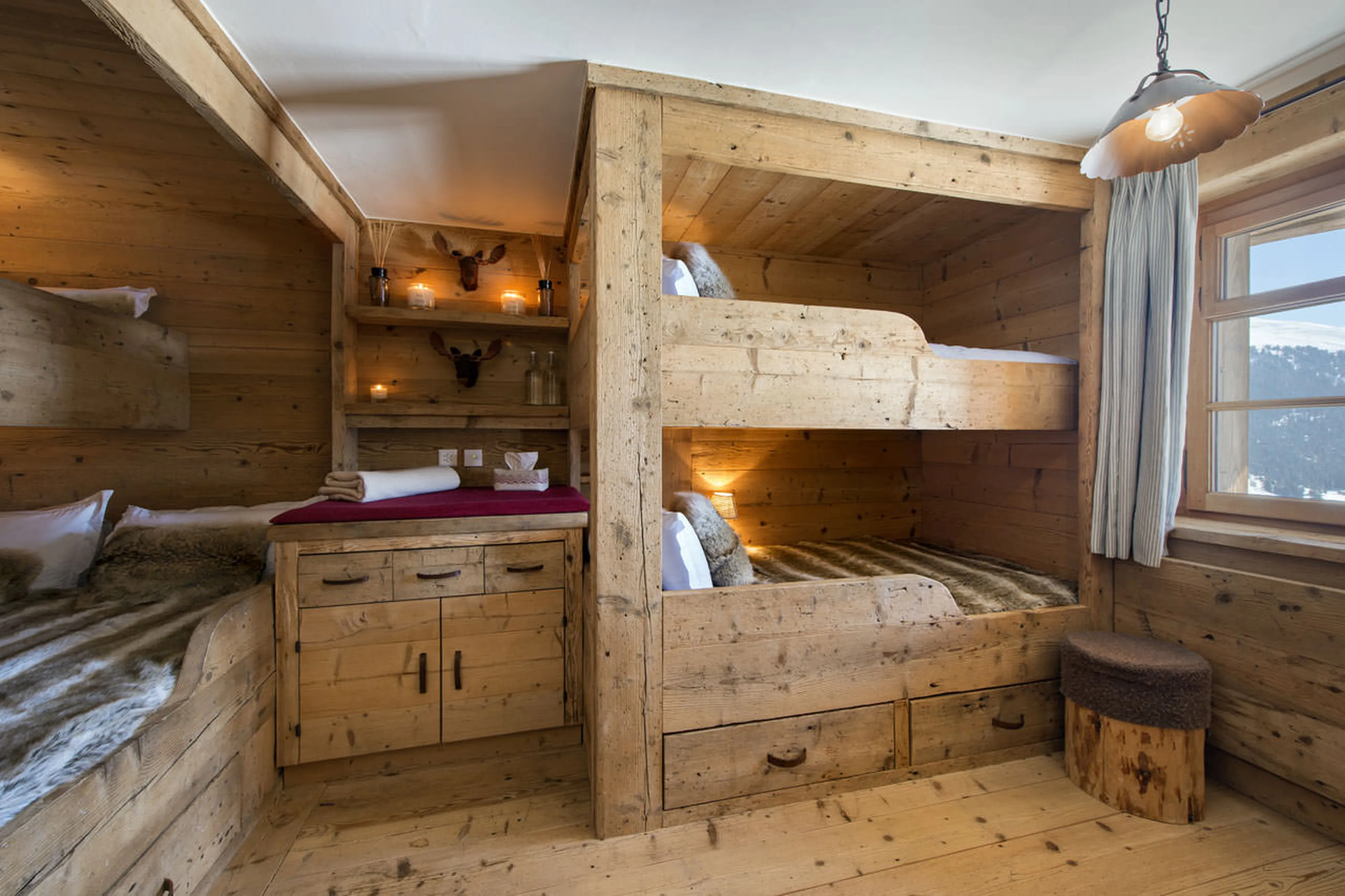 Quad bunk room