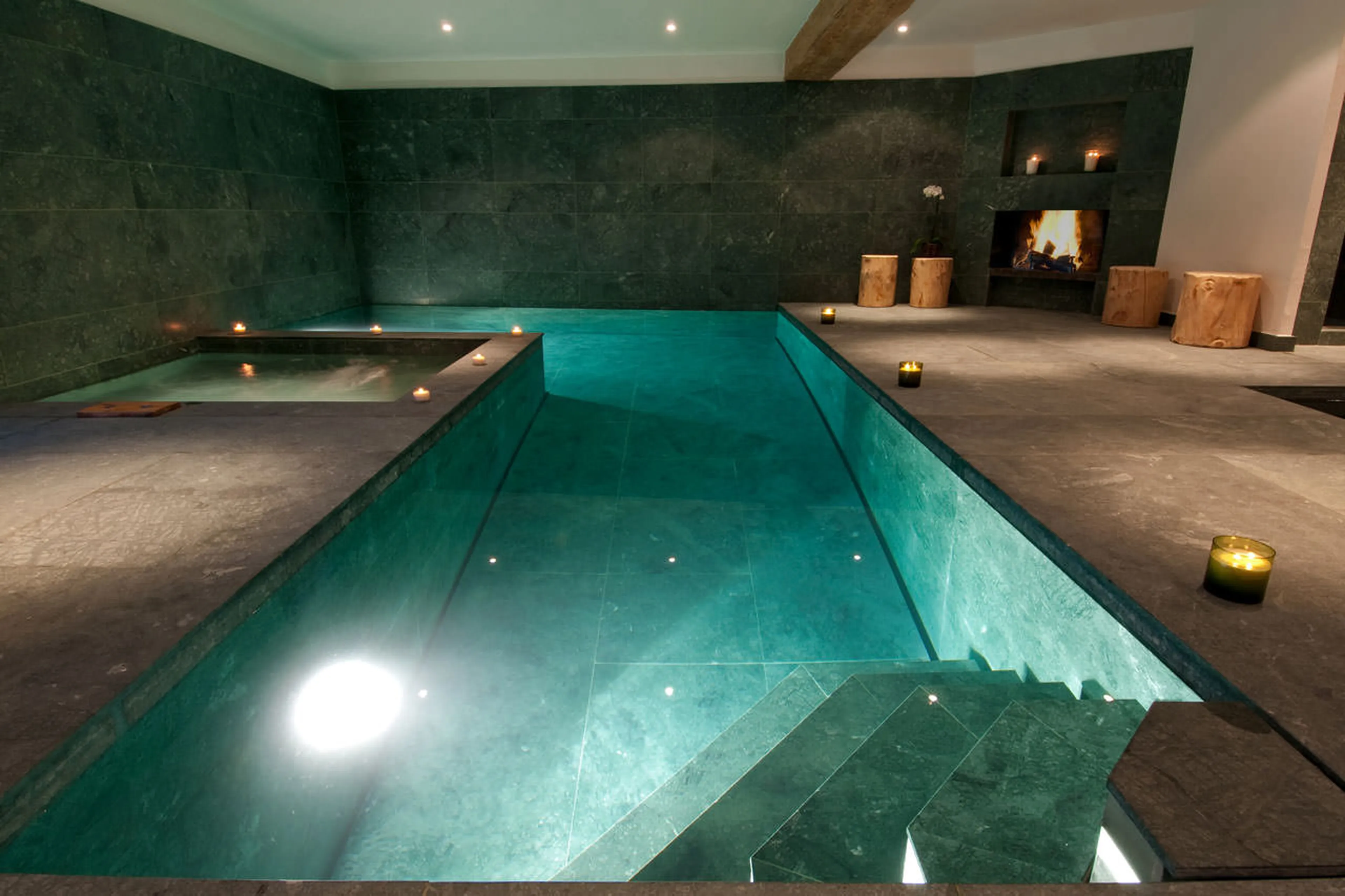 Indoor swimming pool at Chalet Nyumba in Verbier