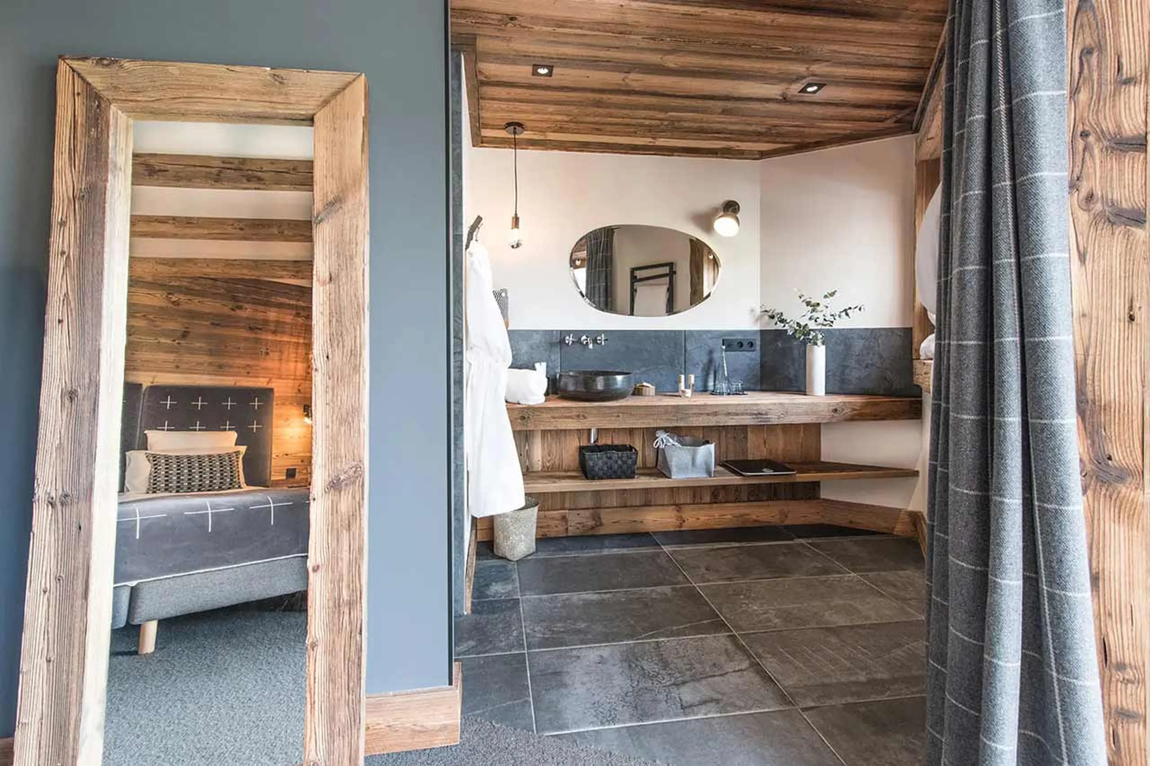 Bathroom three at Chalet O Valala in Val d'Isere