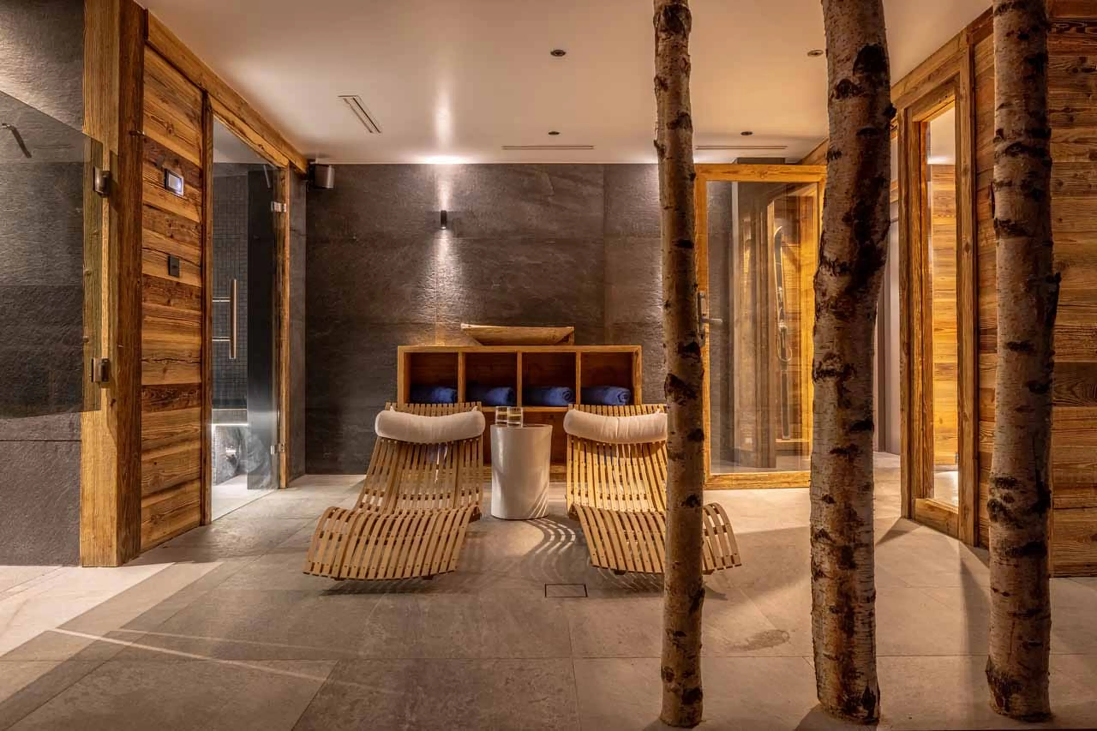 Spa loungers at Chalet Oly in Val d'Isere
