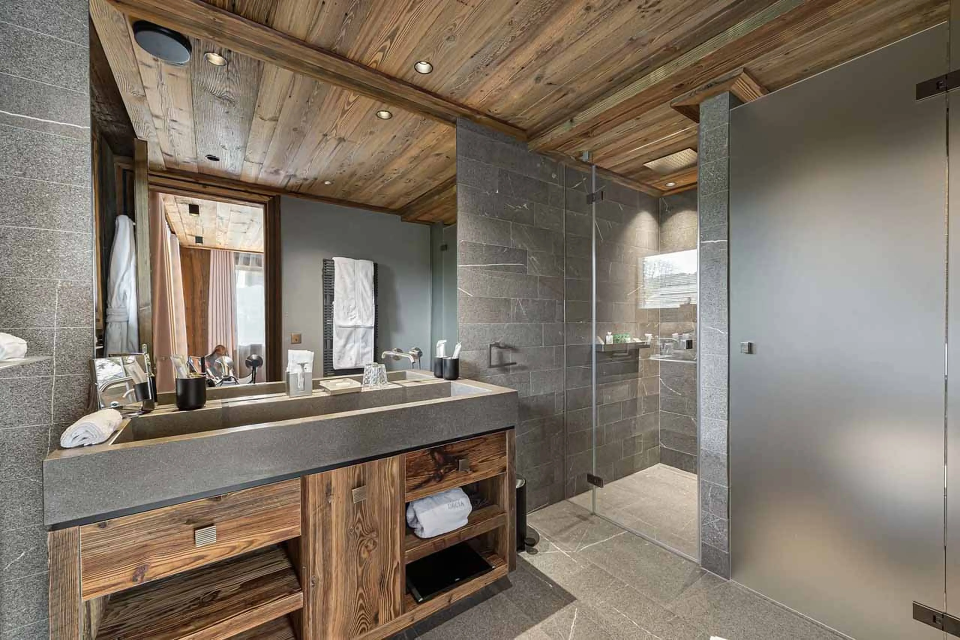Bathroom five at Chalet Orcia in Megeve