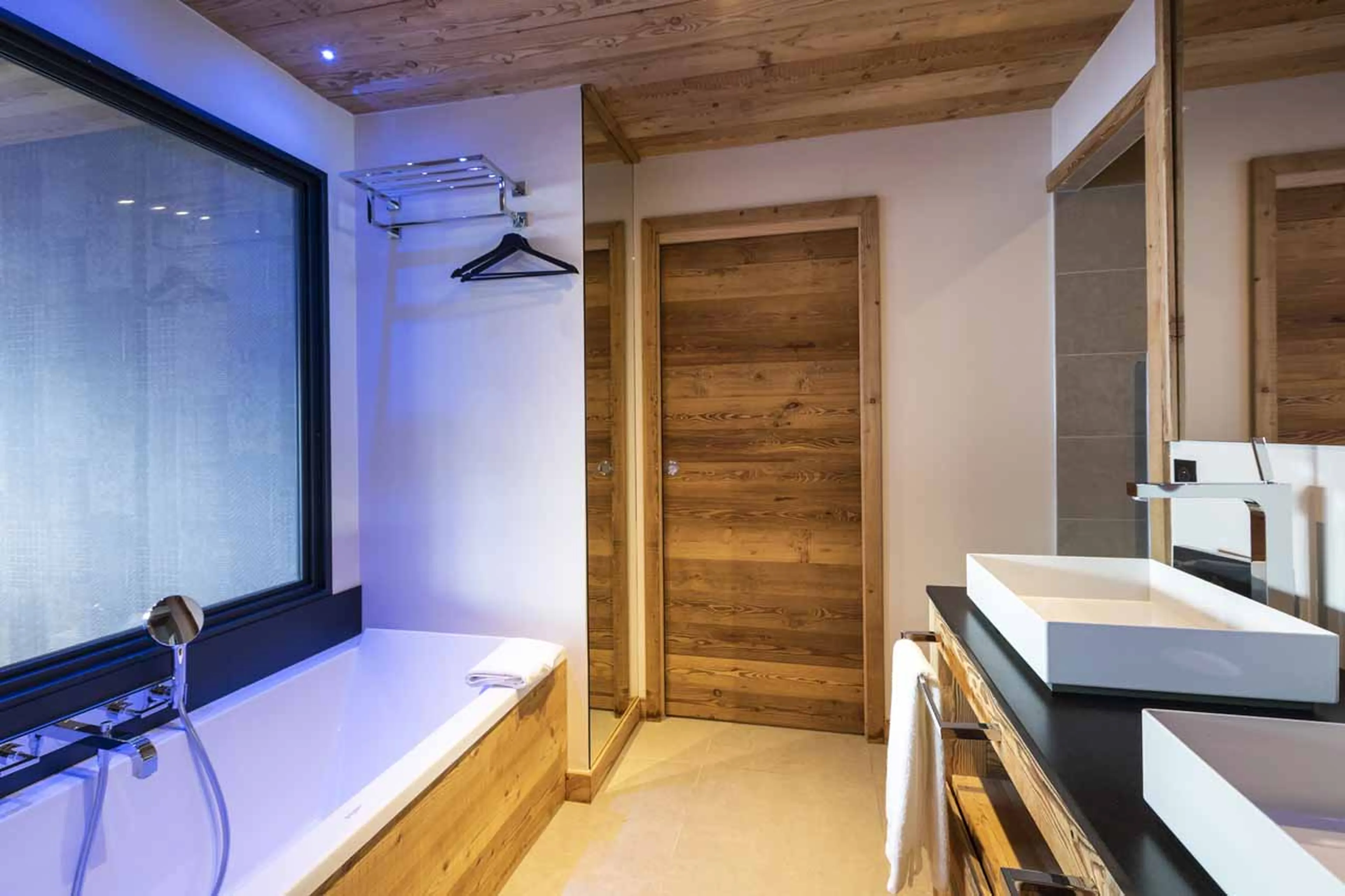 Bathroom one at Chalet Orlov in Val Thorens