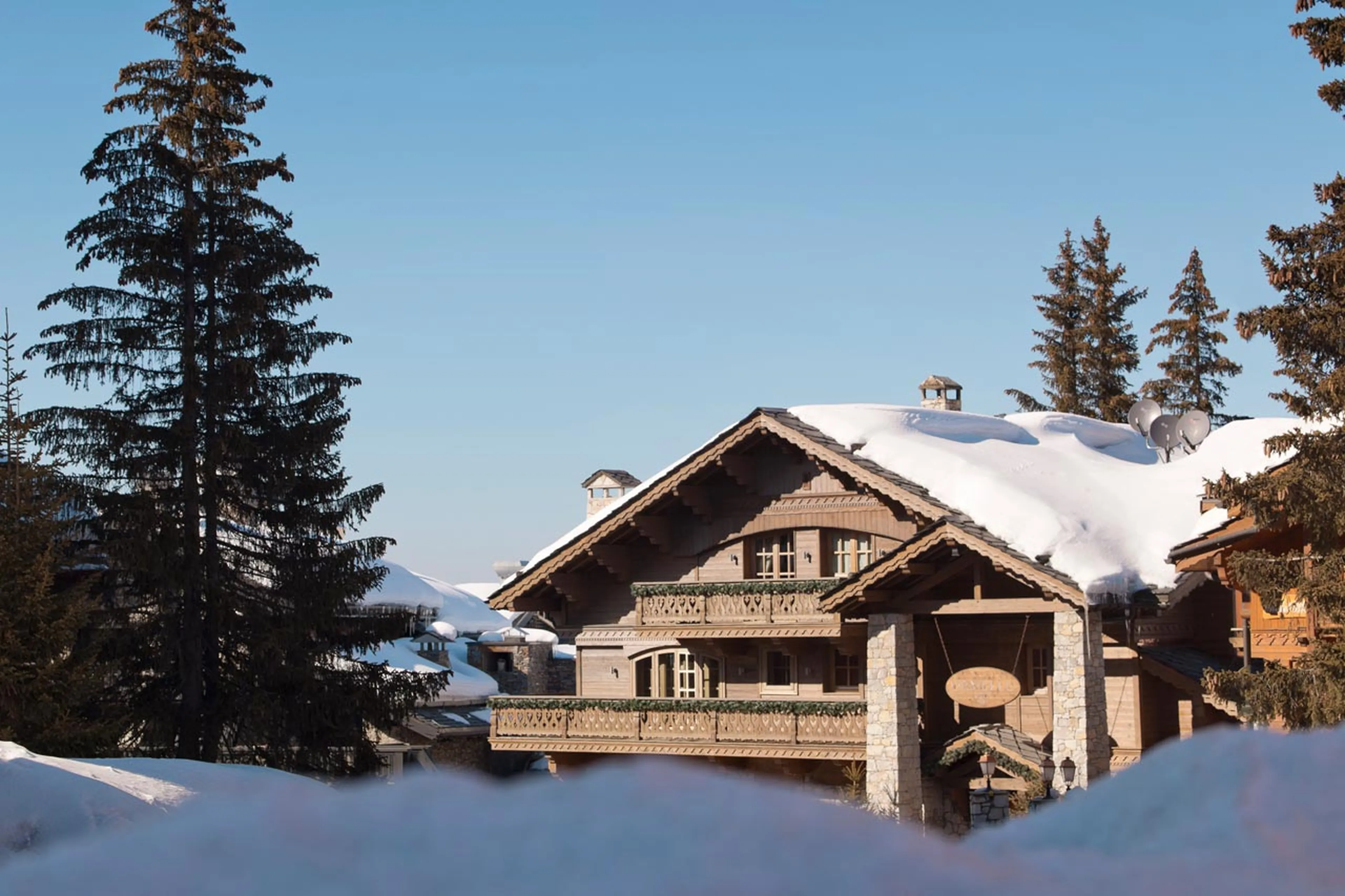 Chalet Ormello is adjacent to the Bellecote slope of Courchevel 1850