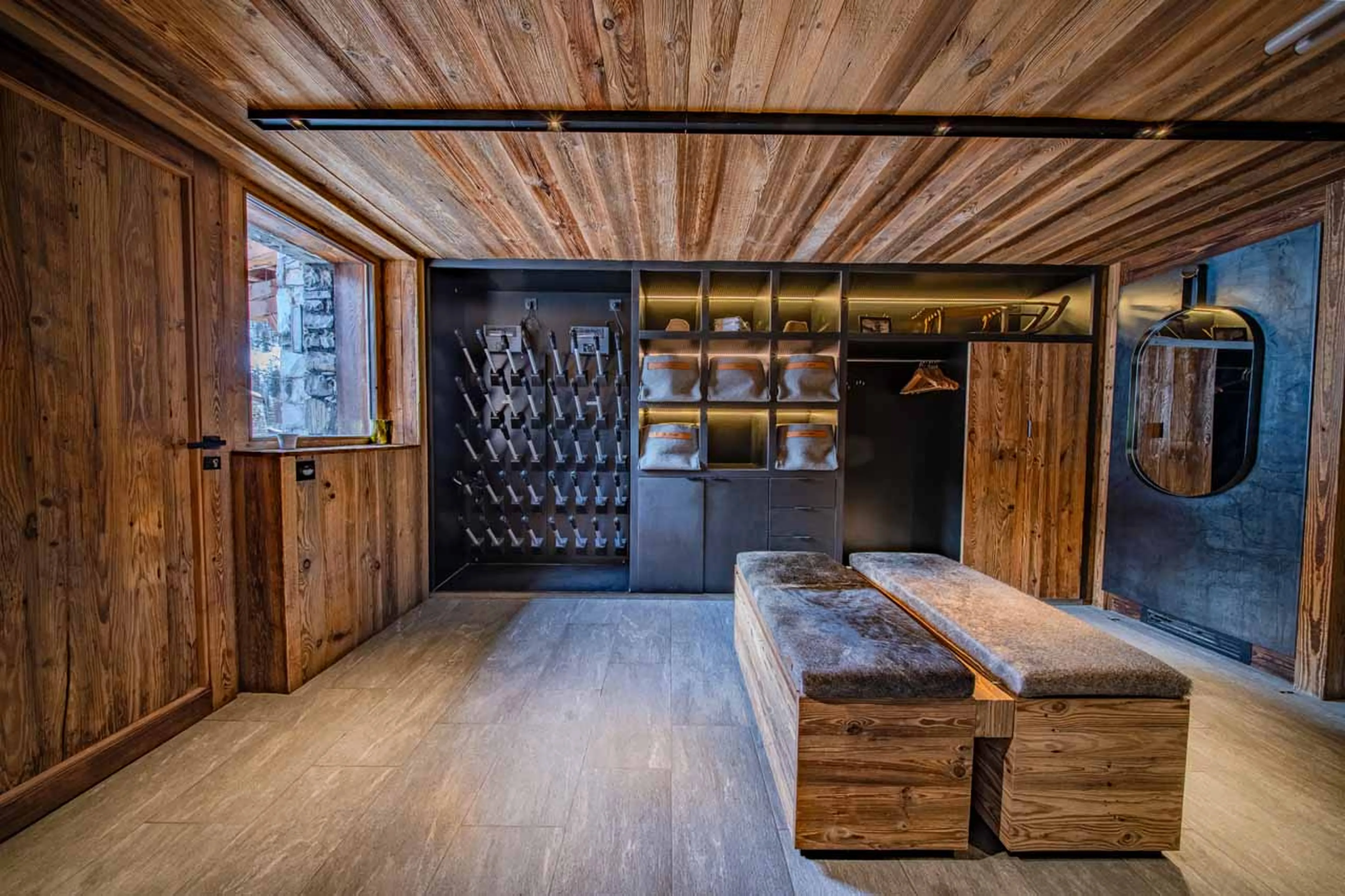 Ski room with boot warmers at Chalet Orso in Val d'Isere