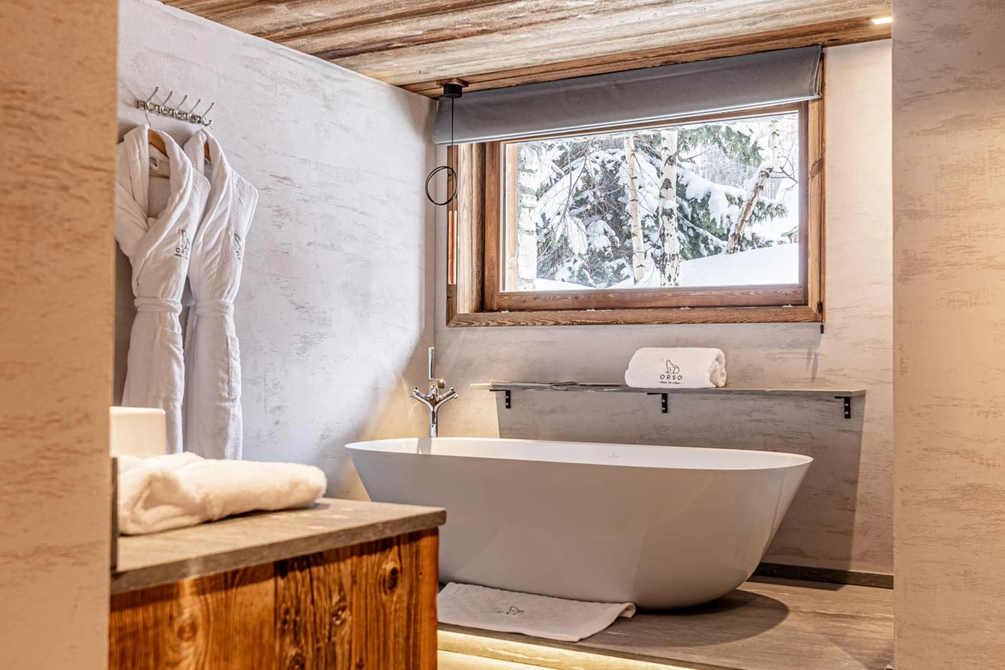 Free-standing bathtub in Bathroom five at Chalet Orso in Val d'Isere