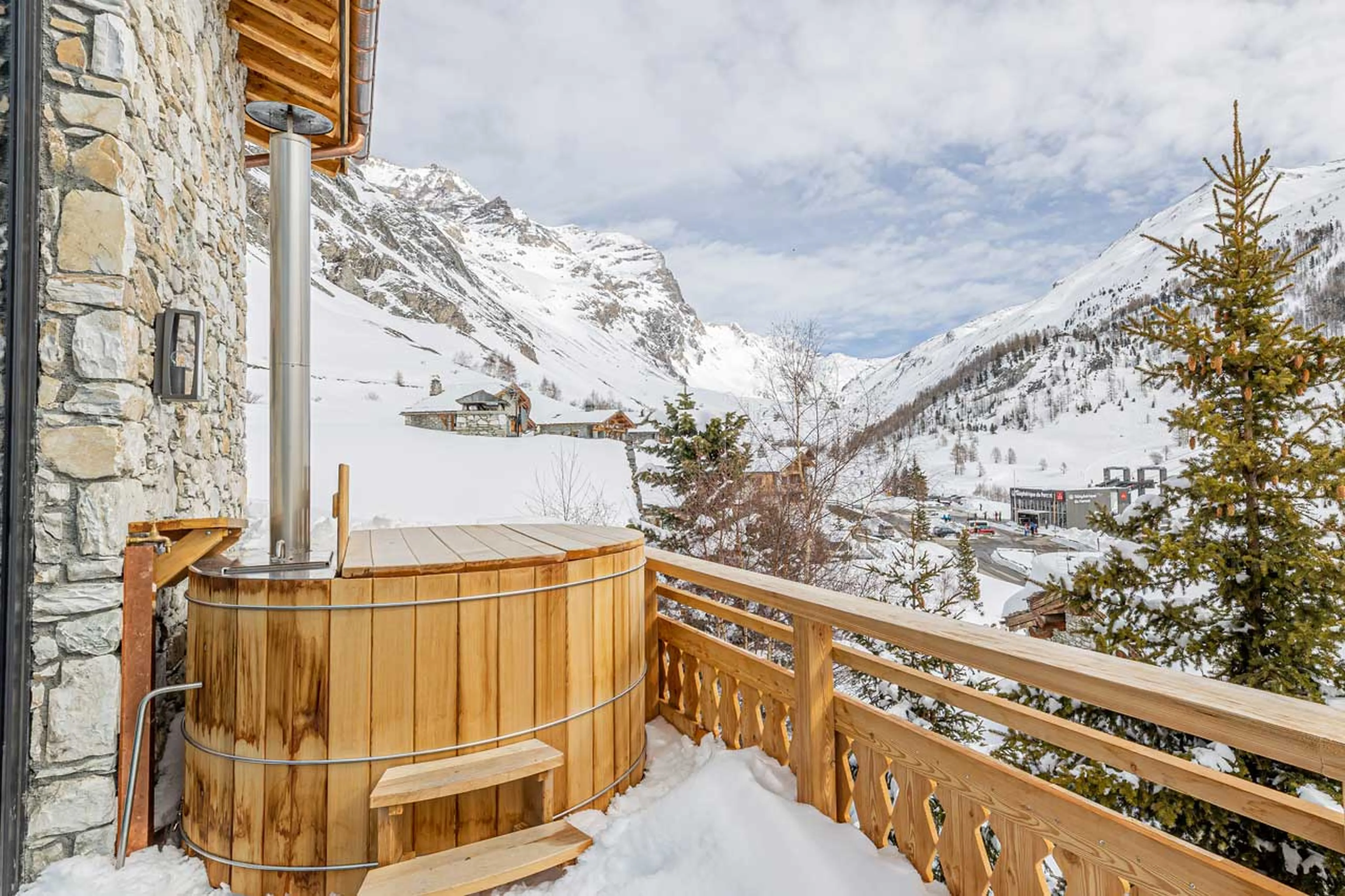 Nordic bath at Chalet Orso in Val d'Isere