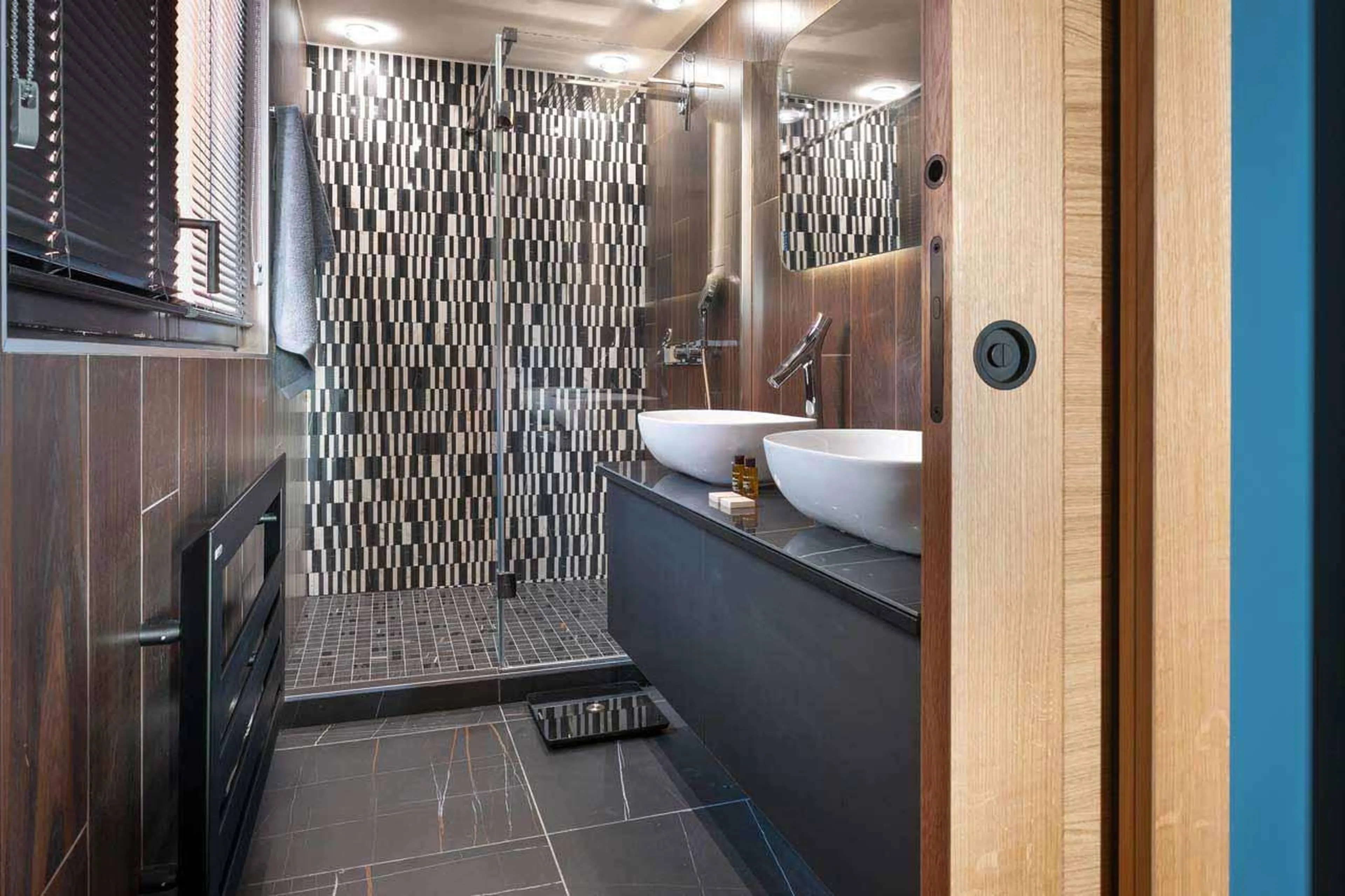Shower room at Chalet Osarcs Mille 8 in Les Arcs