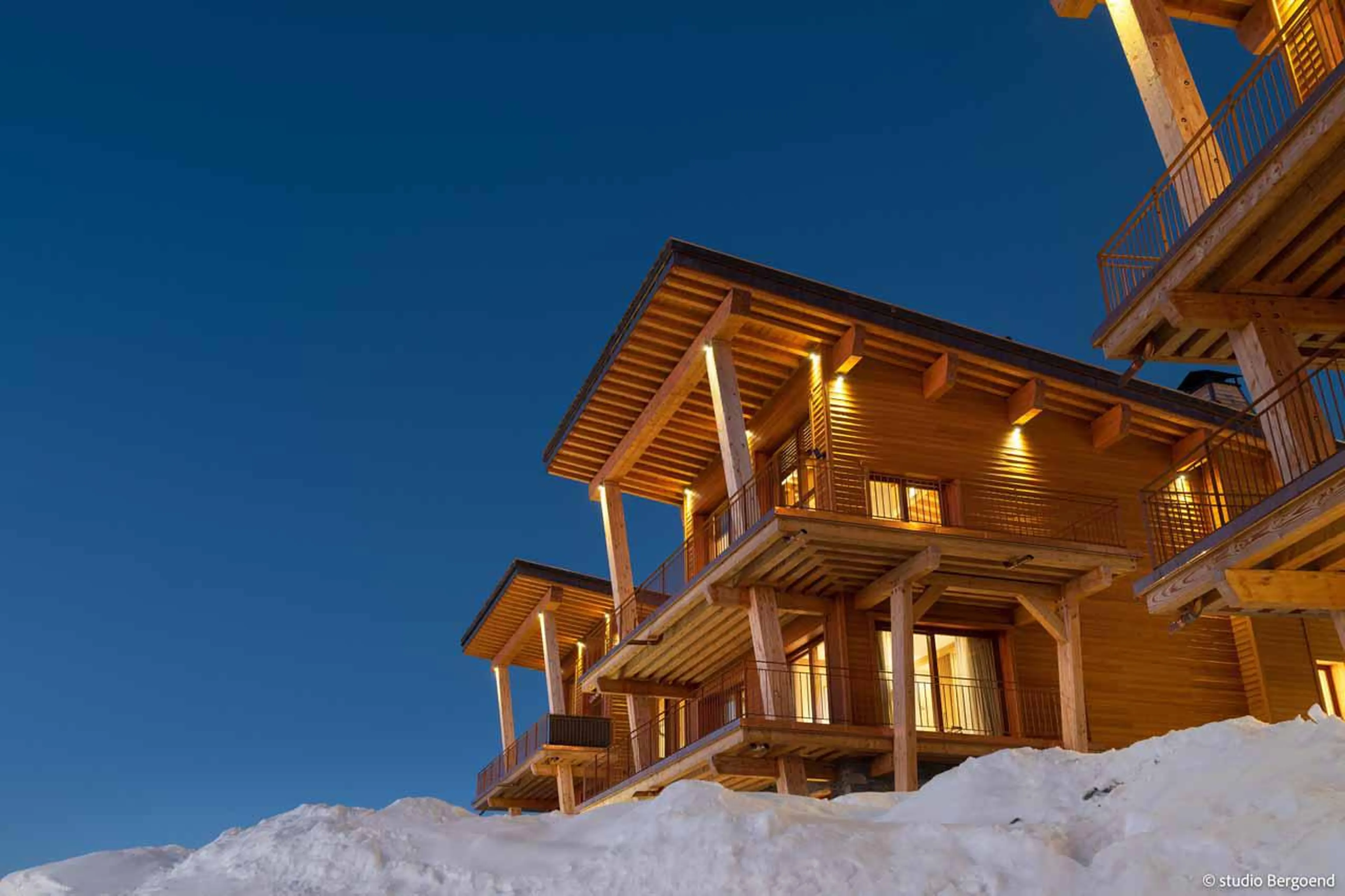 view of Chalet Osarcs Mille 8 in Les Arcs at night