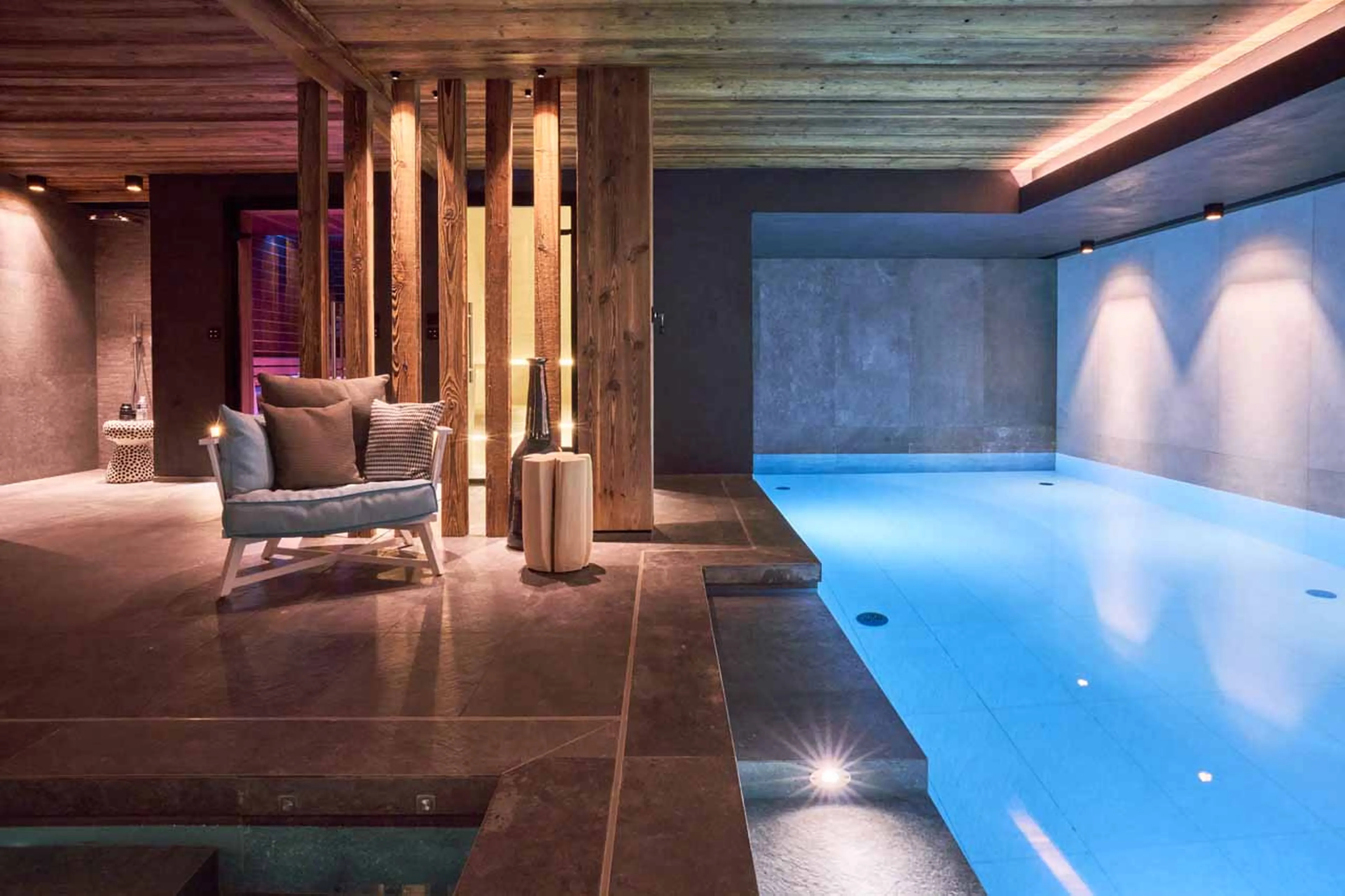 Spa with pool at Chalet Otoctone in Megeve