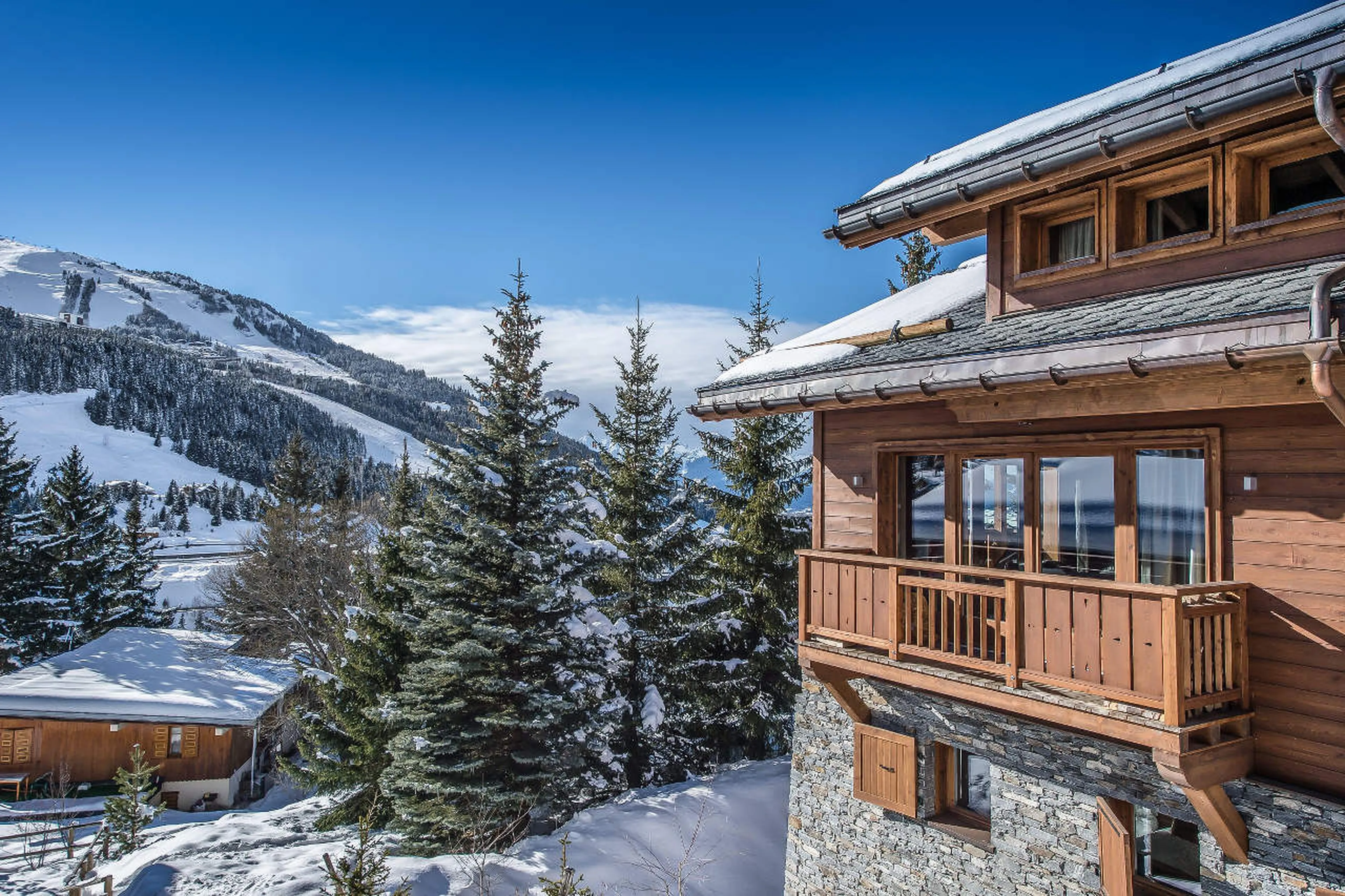 Chalet Overview in Courchevel 1650 ideal for families or group of friends