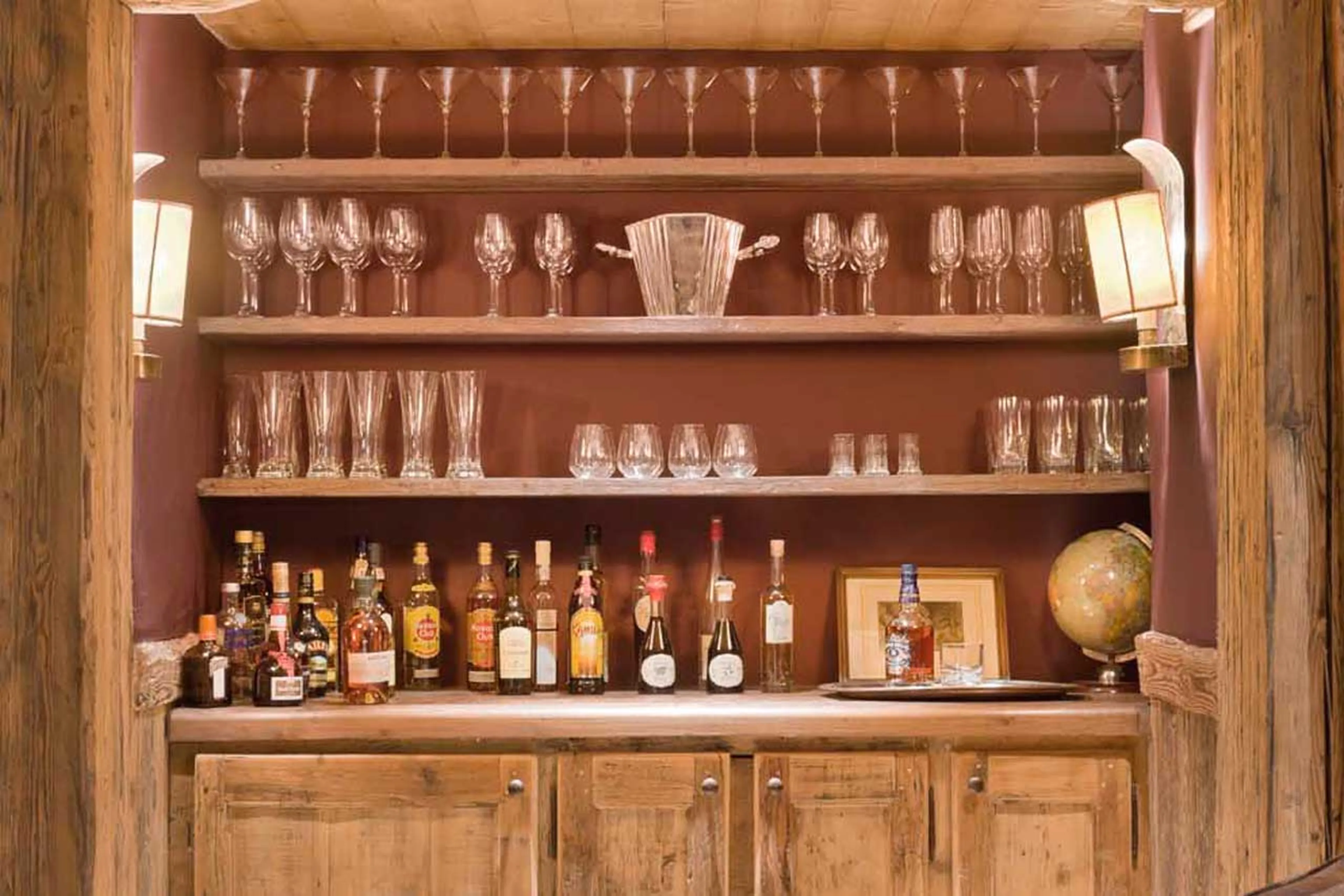 Bar at Chalet Pelerin in Le Miroir